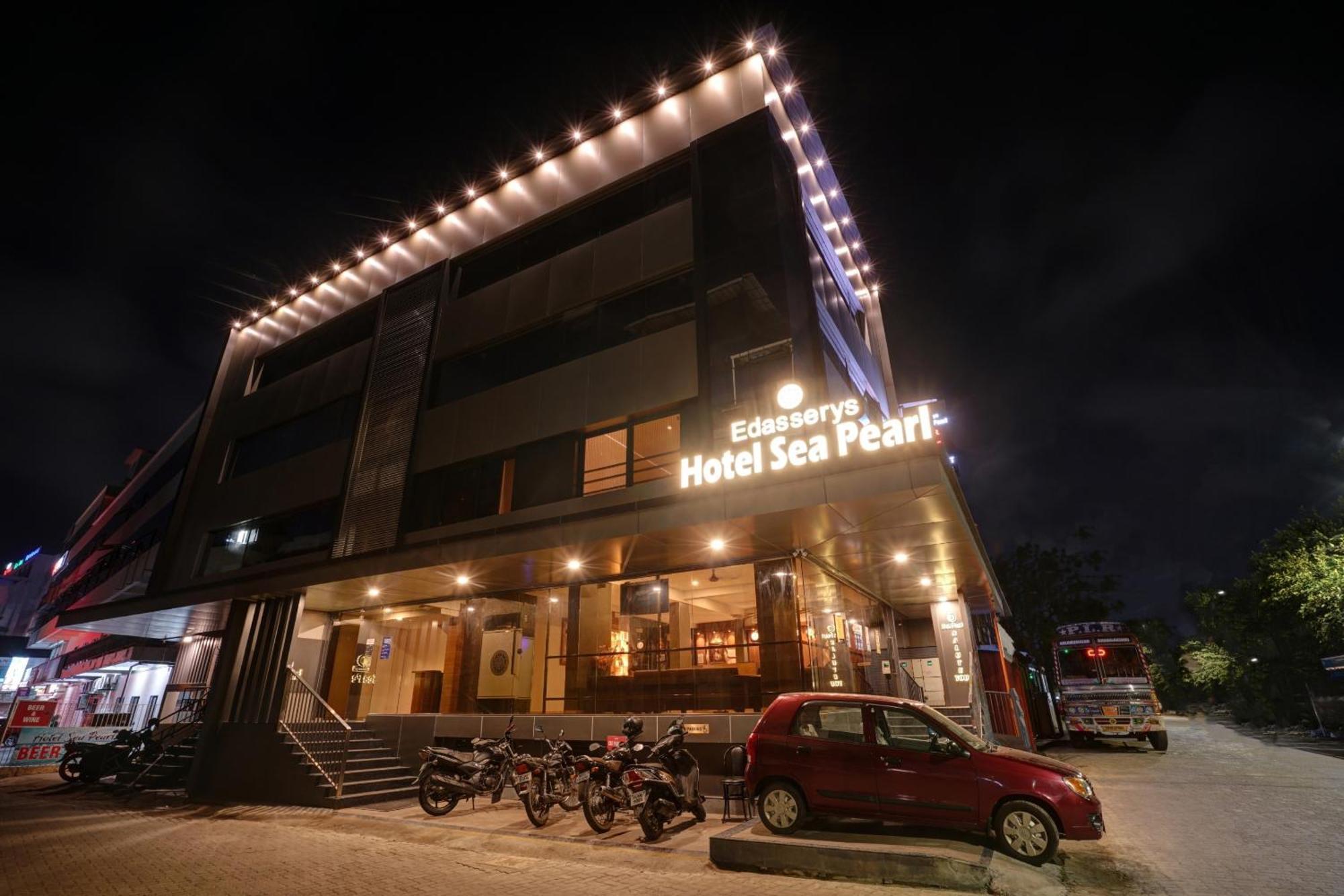 Super Townhouse Edasserys Sea Pearl Hotel 4*