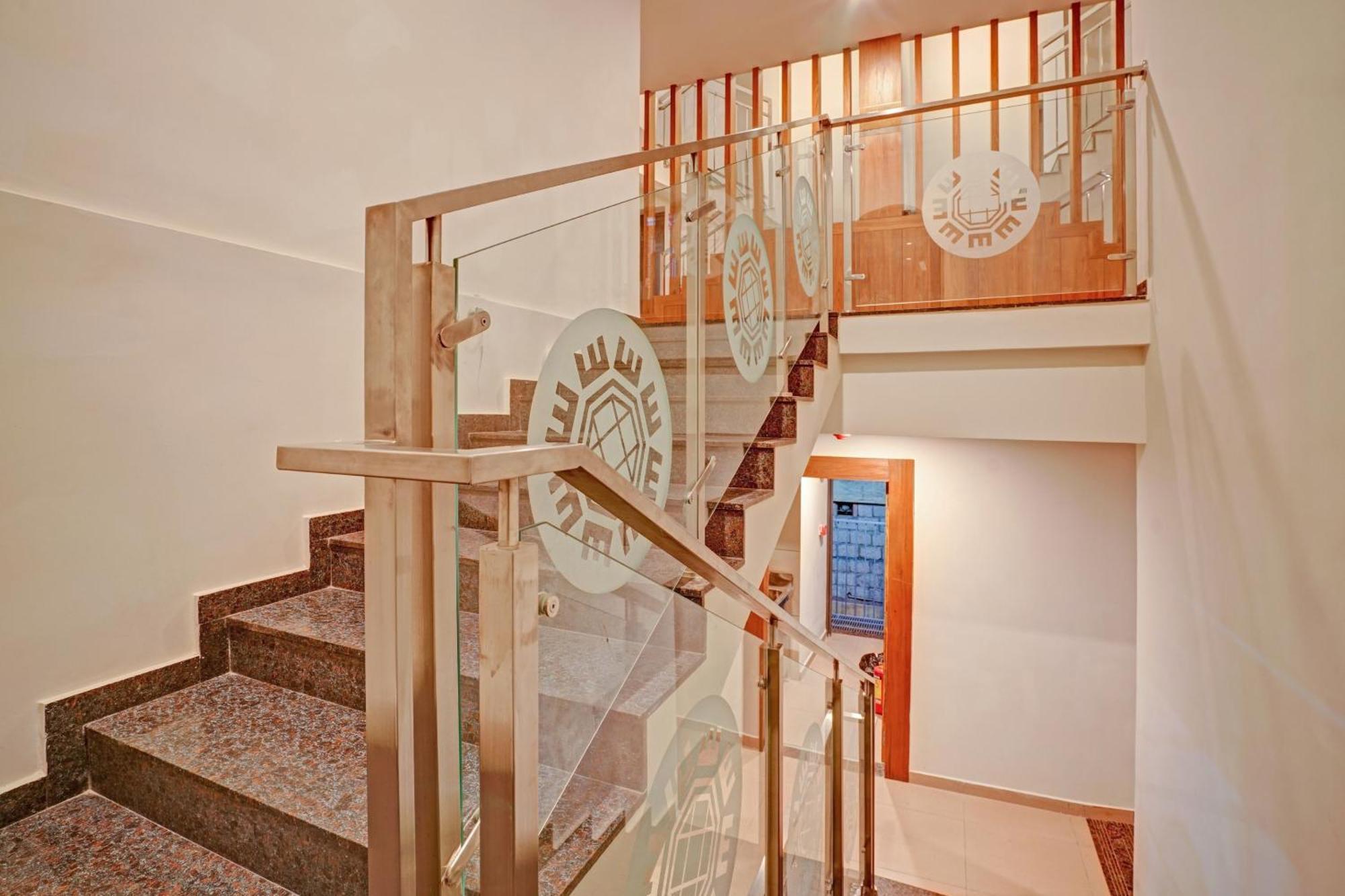 Super Townhouse Edasserys Sea Pearl Hotel