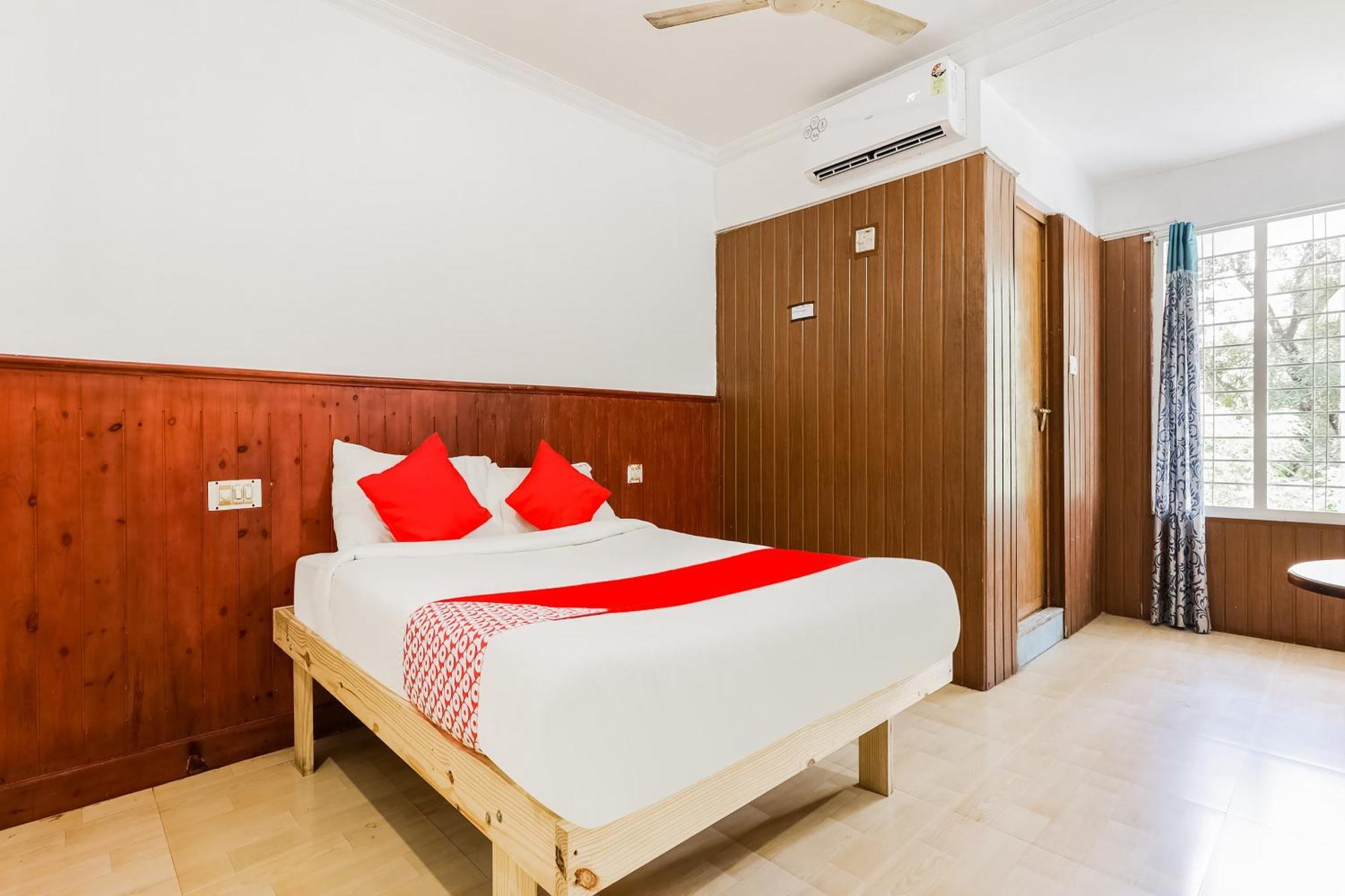 O Oval Retreat Hotel