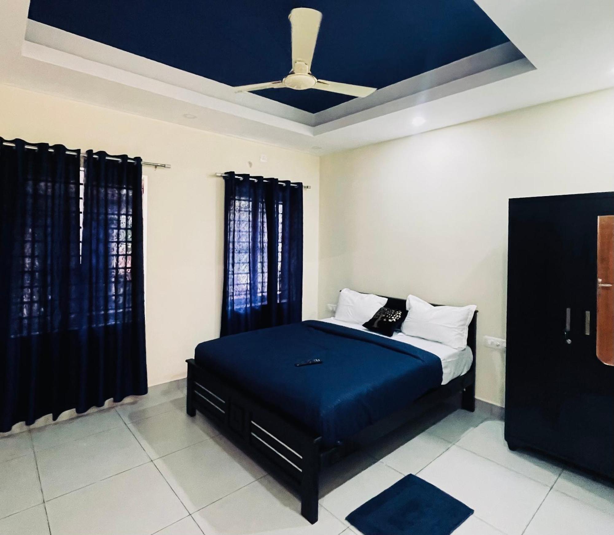 Hotel Uniro & Packages 2*