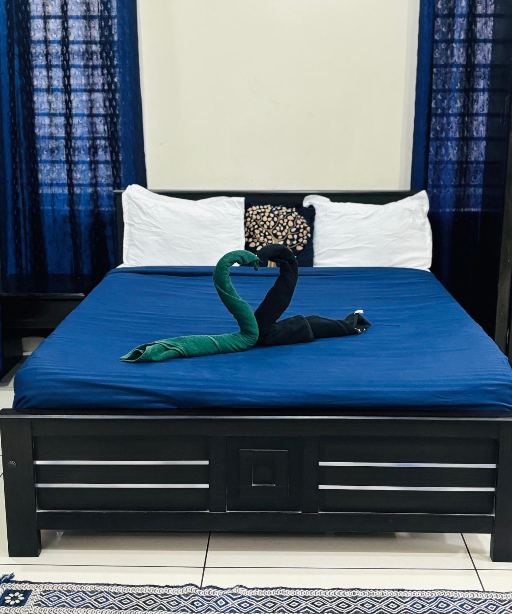 Uniro & Packages Hotel 2*