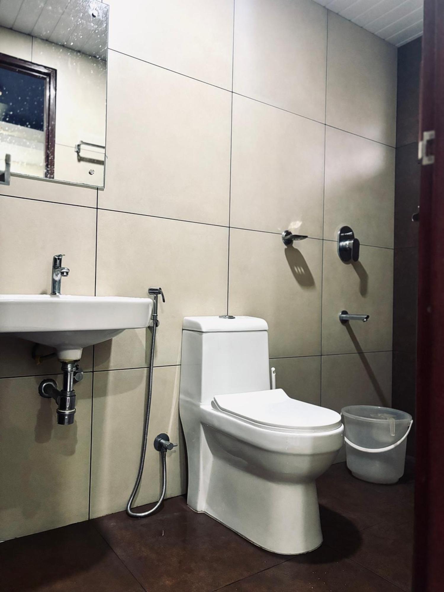 Uniro & Packages Hotel Kochi