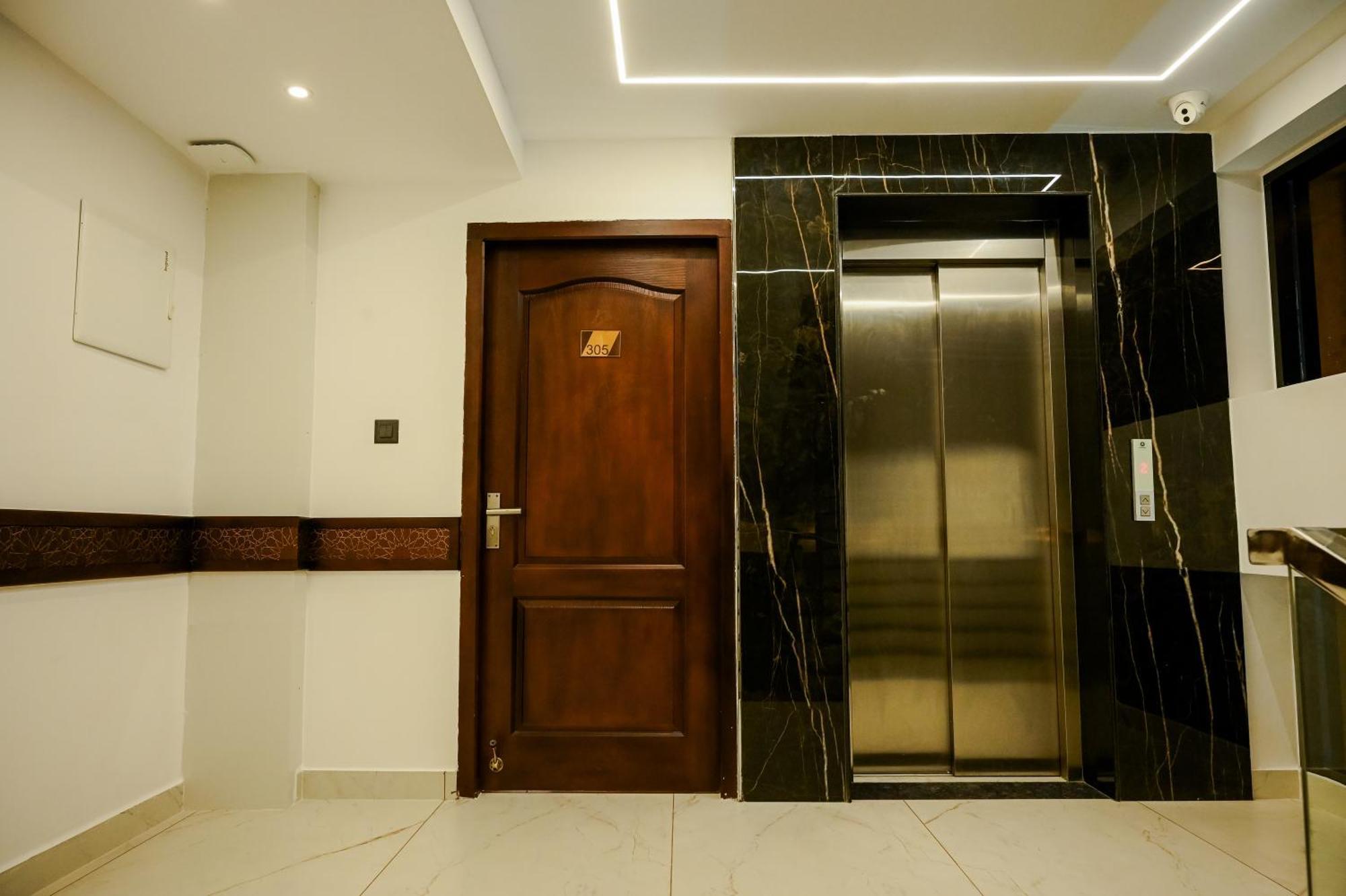Hotel Manhas Olympus Kochi