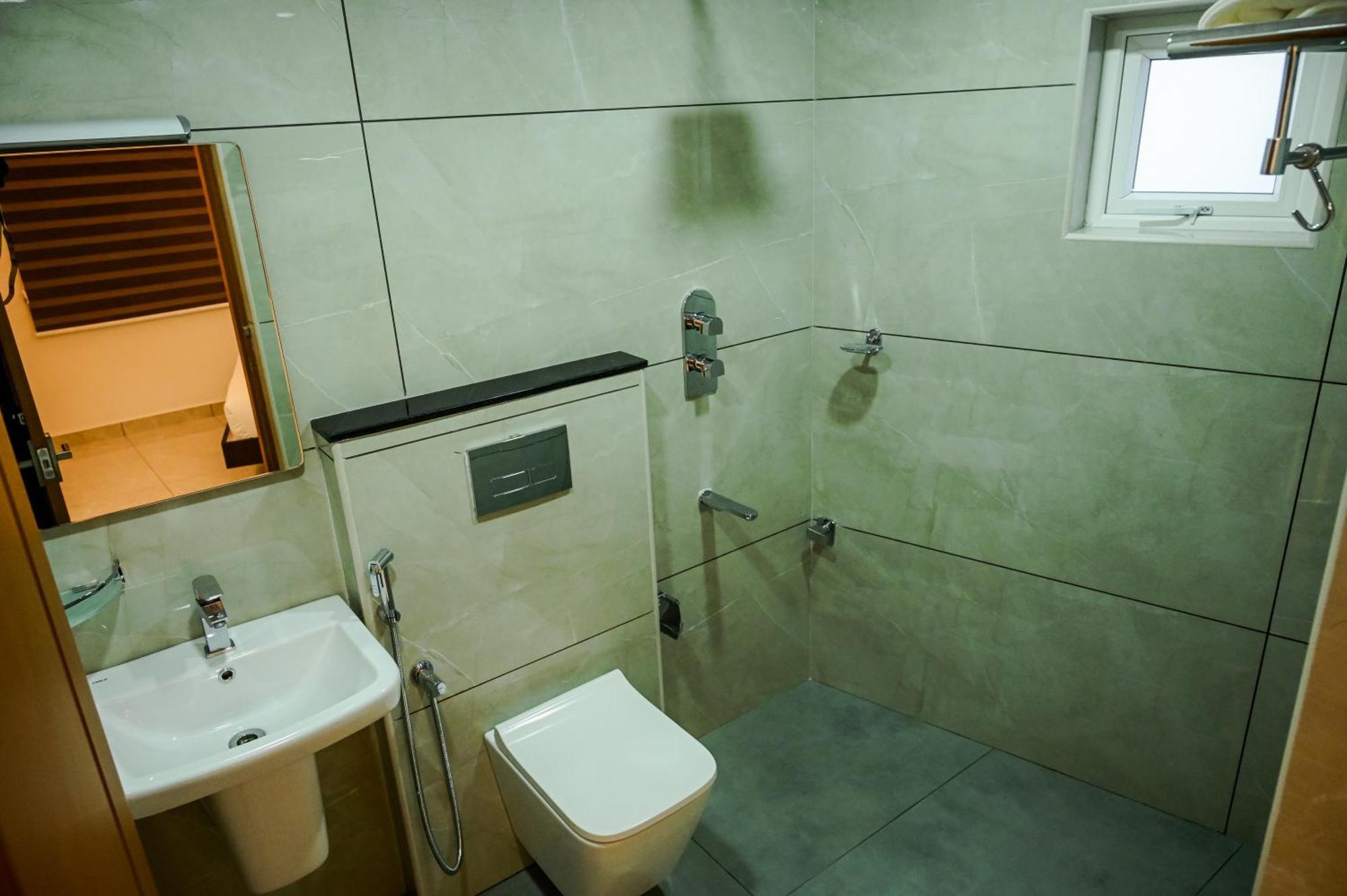 Hotel Manhas Olympus Kochi