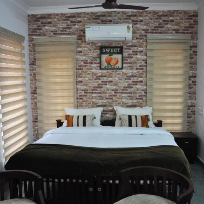 Banyan Tree Homestay *