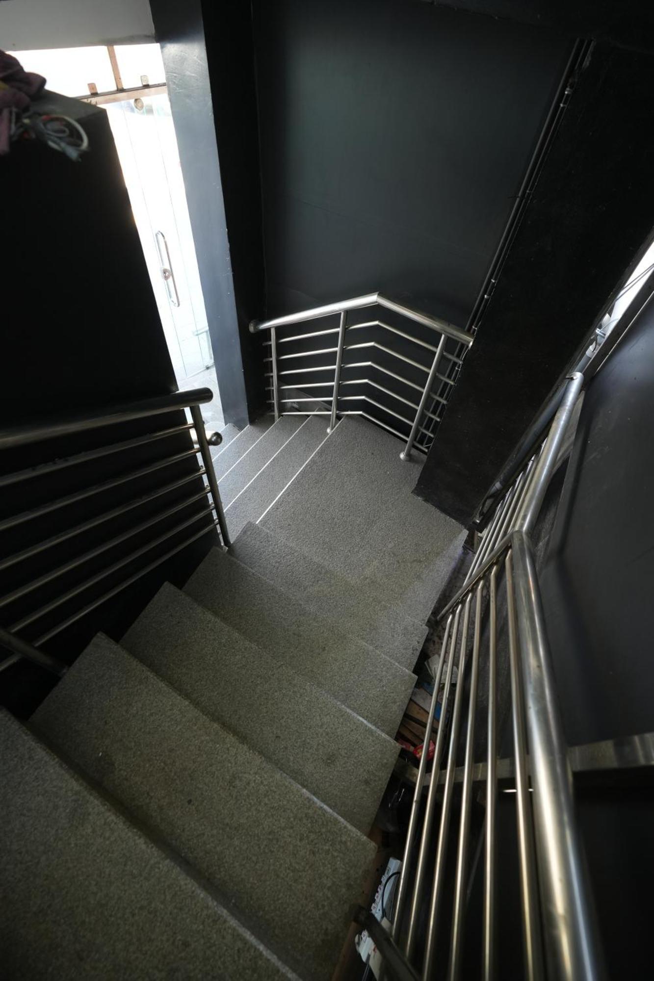 Hotel Amsher Suit Lulu Mall Road Kochi