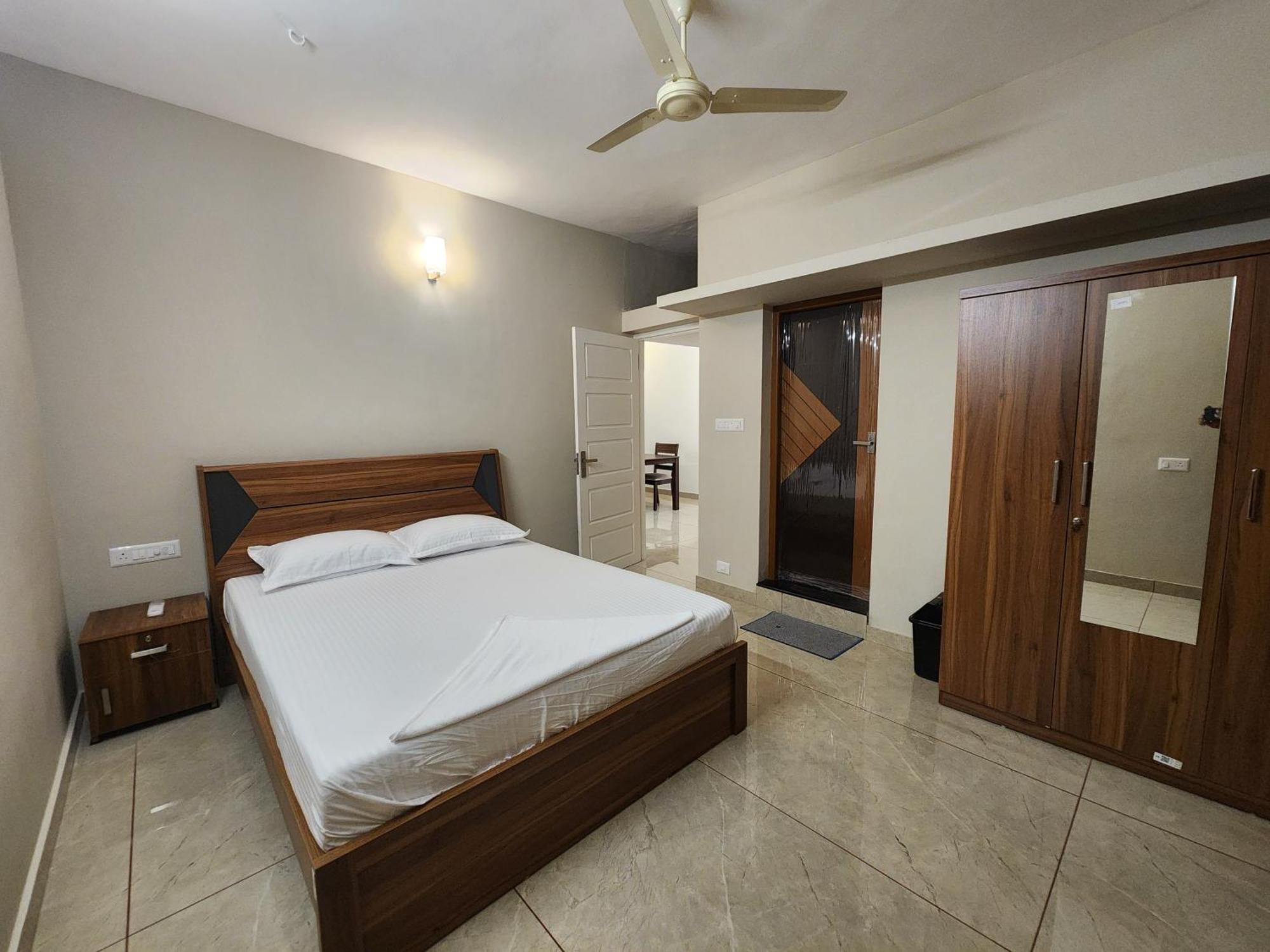Apartment Reymah Homes Family Bookings Only *