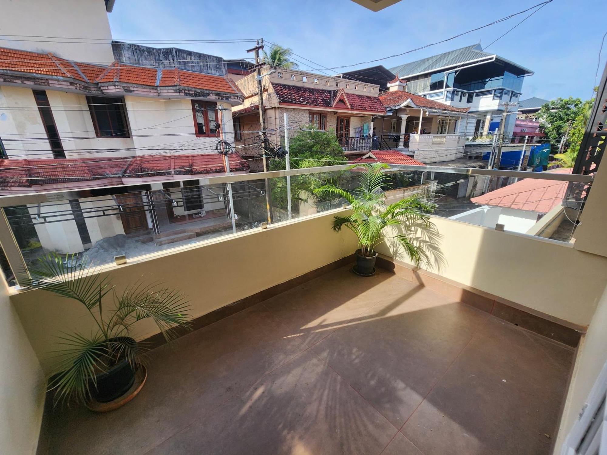 Apartment Reymah Homes Family Bookings Only *