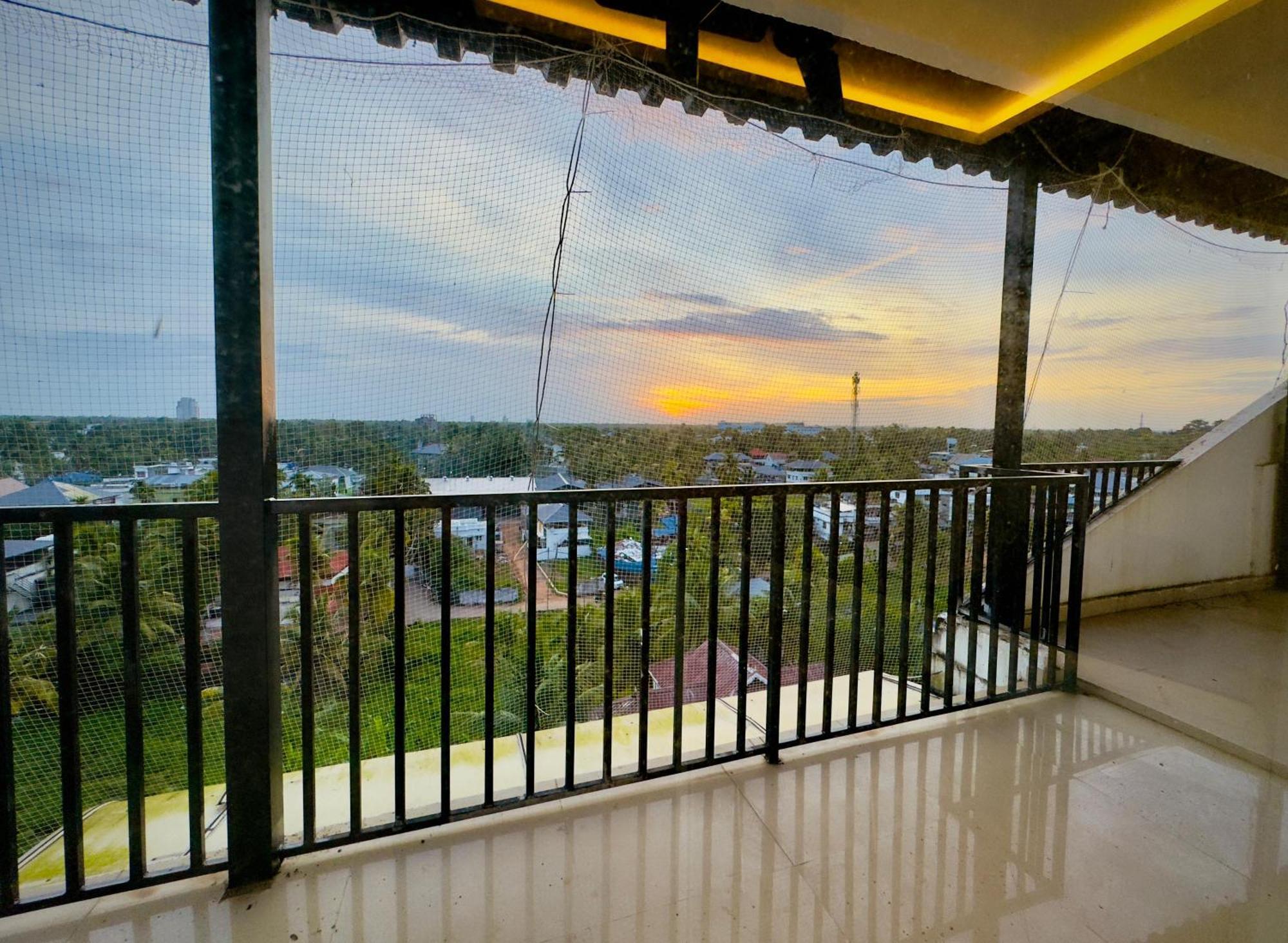 Apartment Veu Ragamalika Cochin Near Lakeshore Hospital