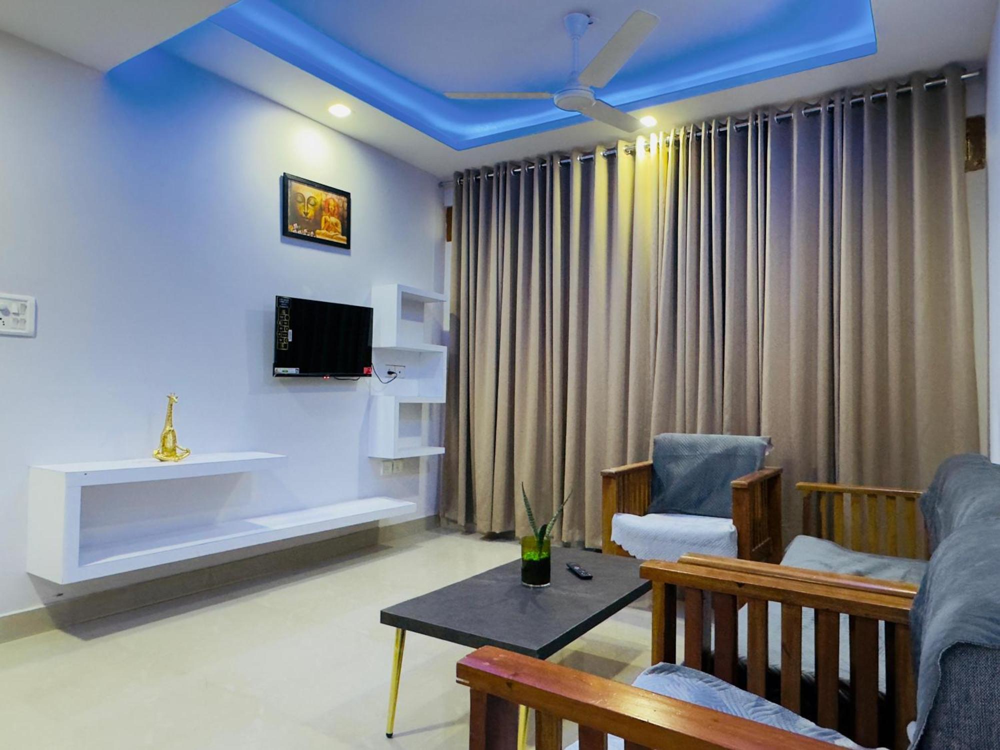 Veu Ragamalika Cochin Near Lakeshore Hospital Apartment *