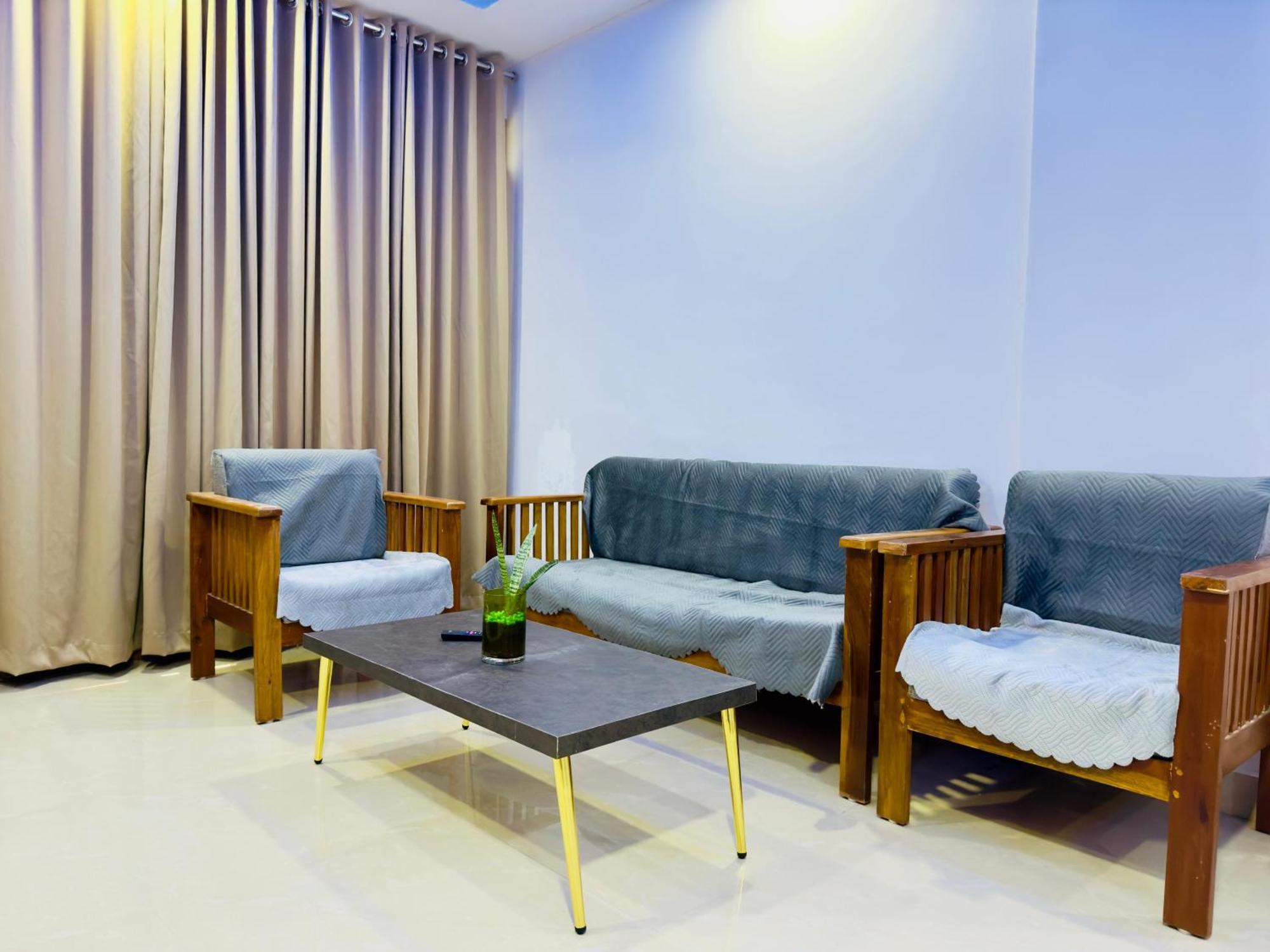 Veu Ragamalika Cochin Near Lakeshore Hospital * Kochi