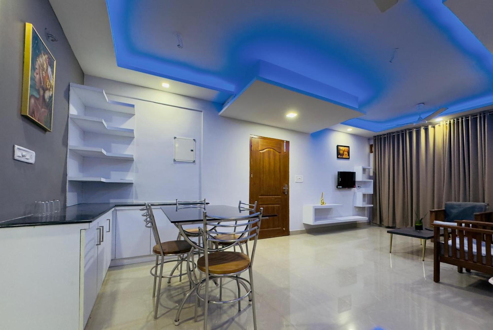 Veu Ragamalika Cochin Near Lakeshore Hospital Apartment