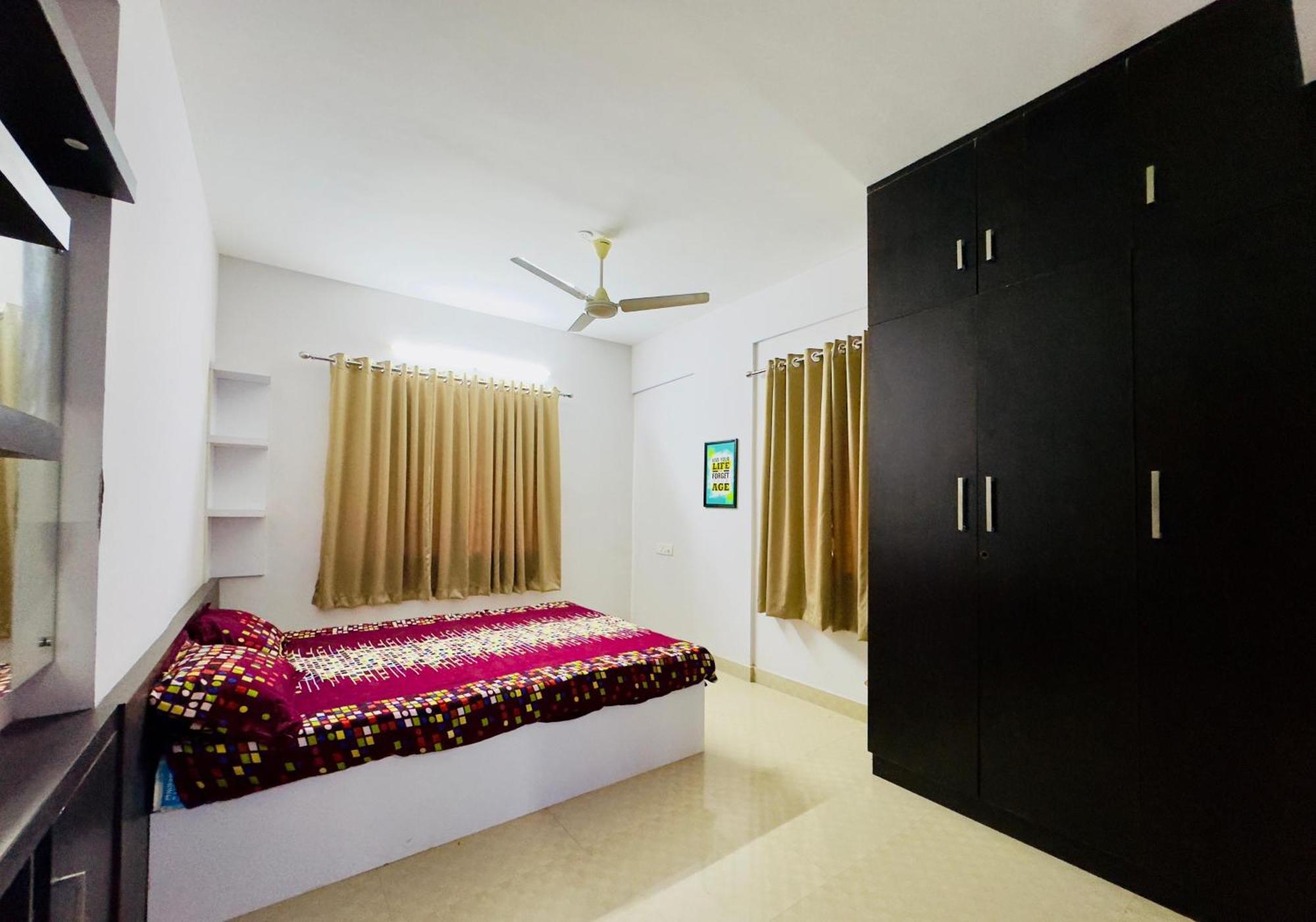 Veu Ragamalika Cochin Near Lakeshore Hospital Apartment *