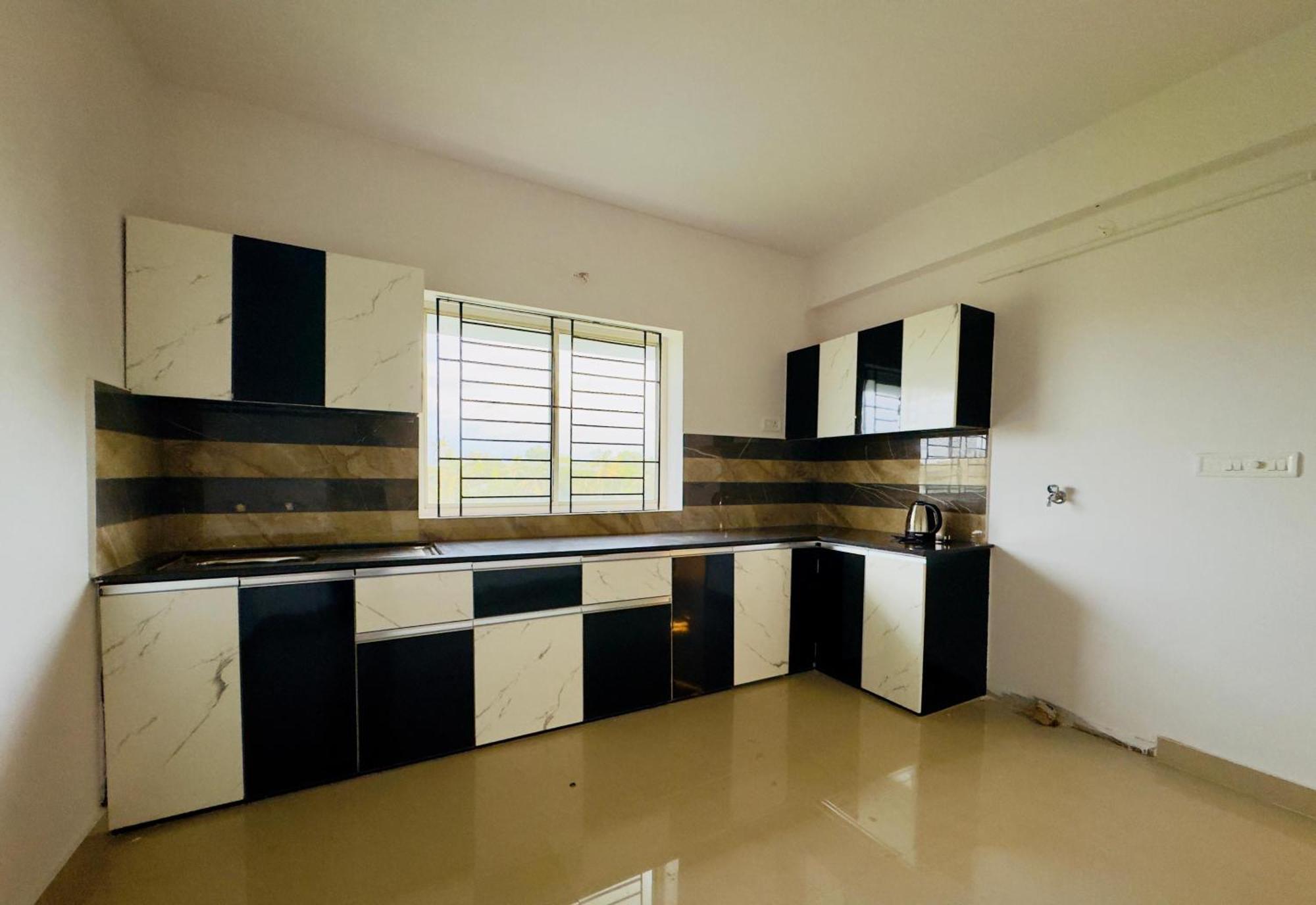 Veu Ragamalika Cochin Near Lakeshore Hospital * Kochi
