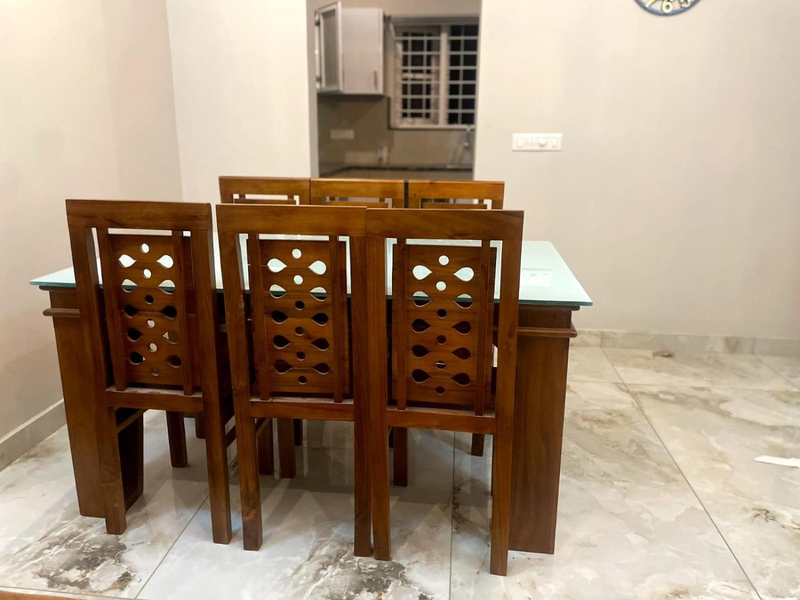 Apartment 88 Homes Near Lulu Mall *