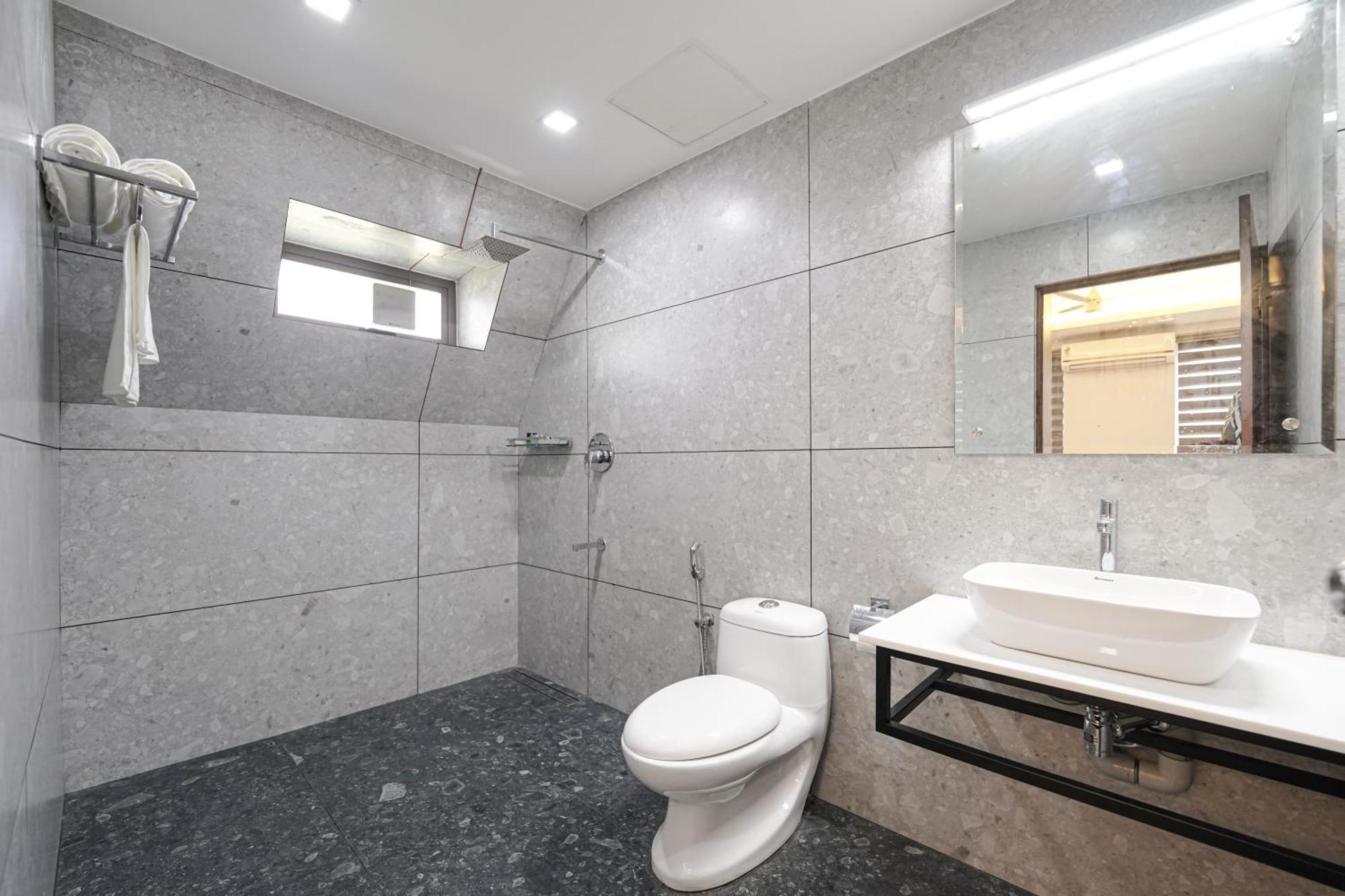 Hotel Eve Nest Kochi