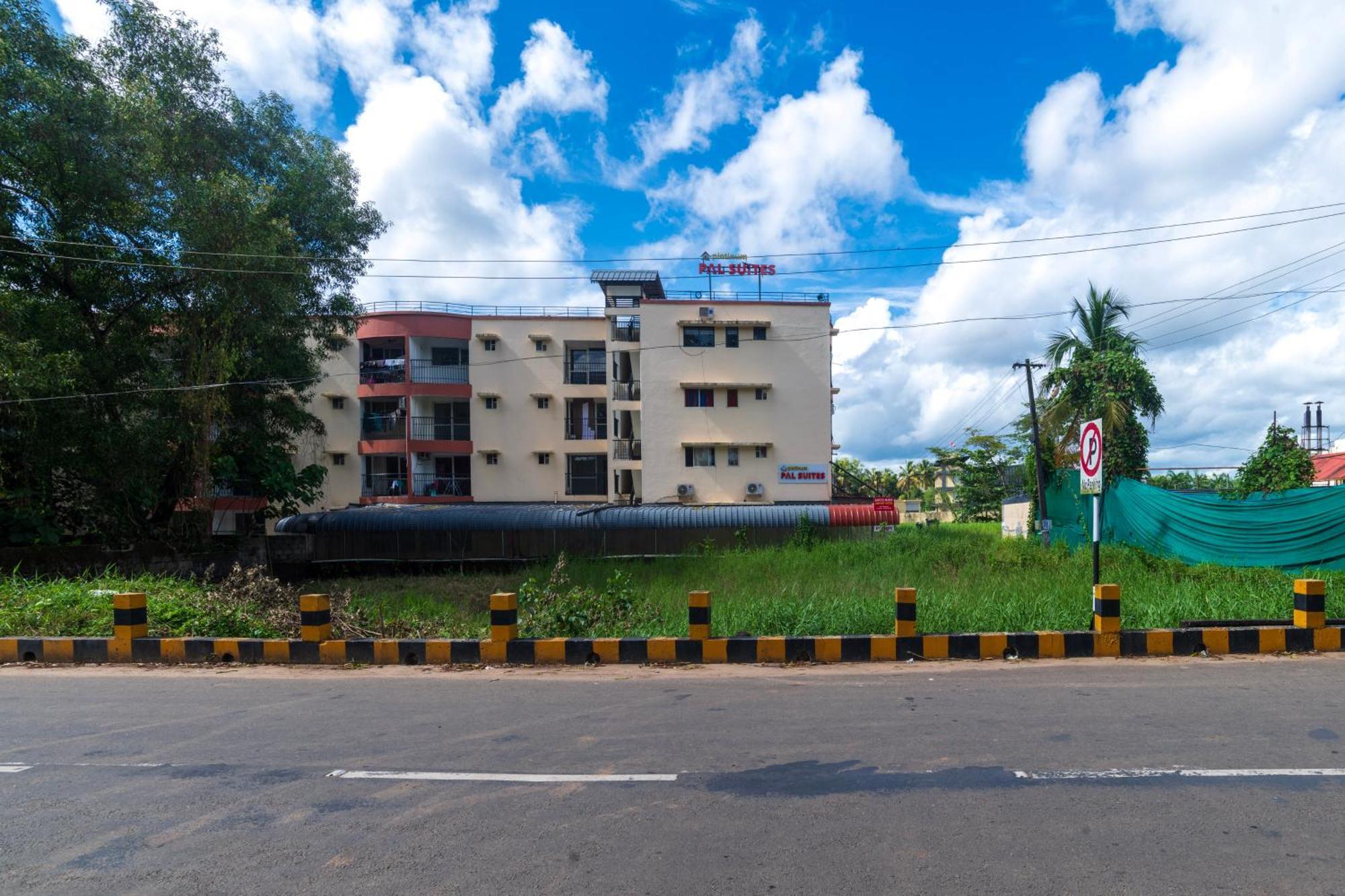 Sancta Maria Airport Hotel Kochi