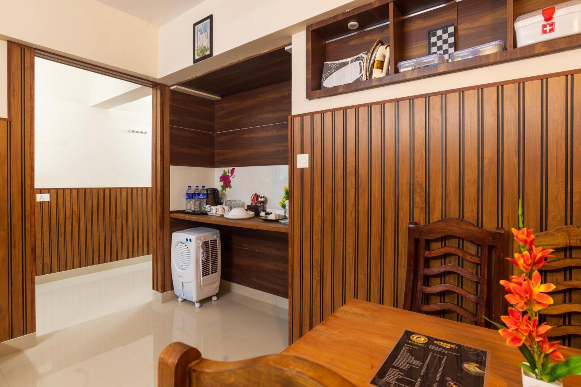 Sancta Maria Airport Hotel *