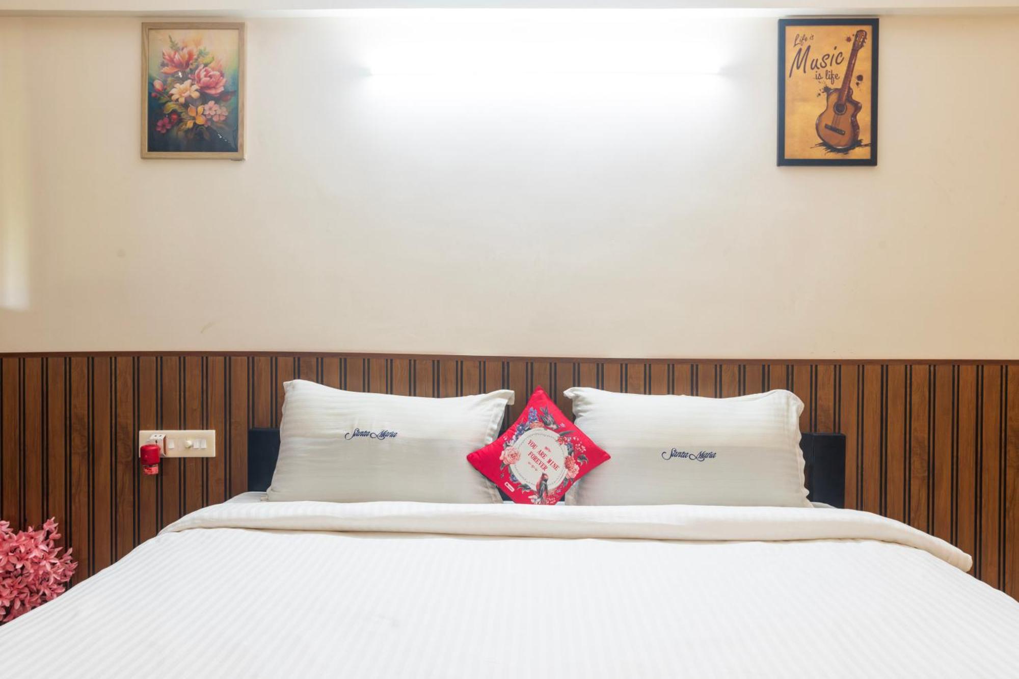 Sancta Maria Airport Hotel Kochi