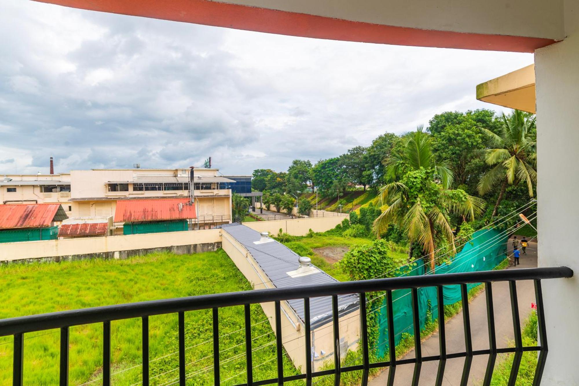 Sancta Maria Airport Hotel