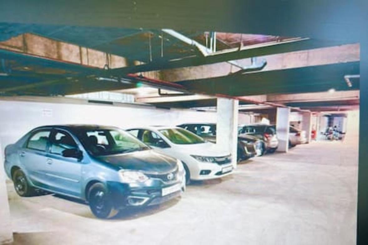 Hotel Sulthan Deluxe Gv07214 Kochi