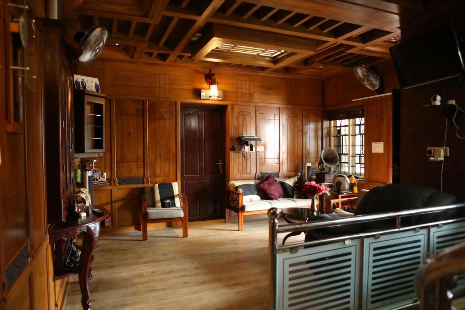 Chilanka Place Away From - Ernakulam- Kerala Villa