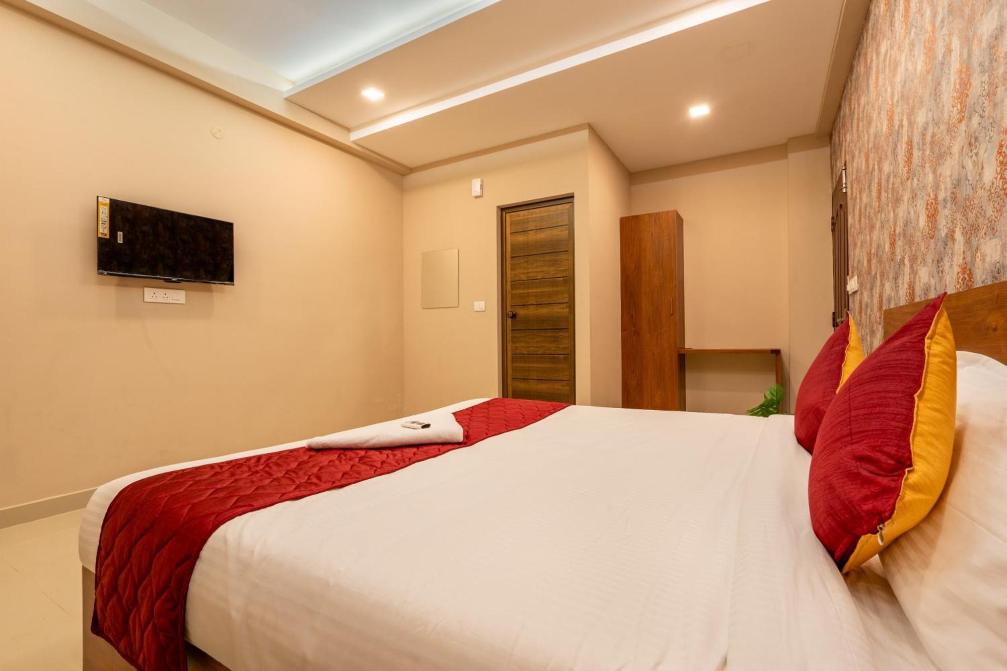 Yaad Residency Hotel
