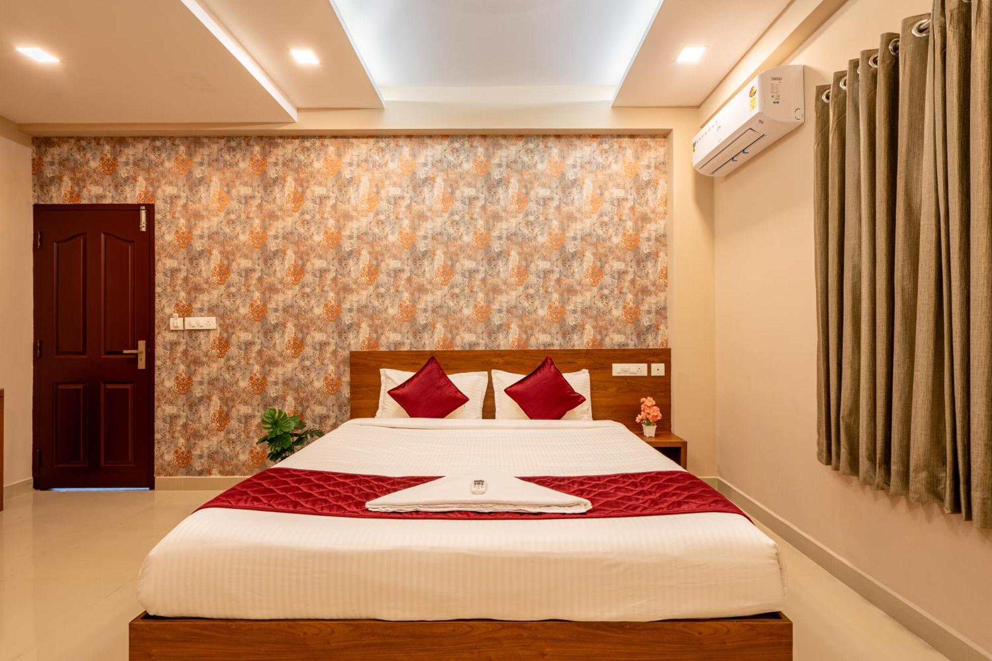 Hotel Yaad Residency 2*
