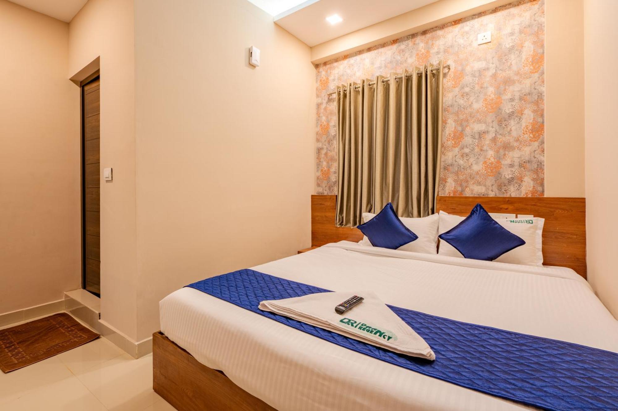 Yaad Residency Hotel 2*