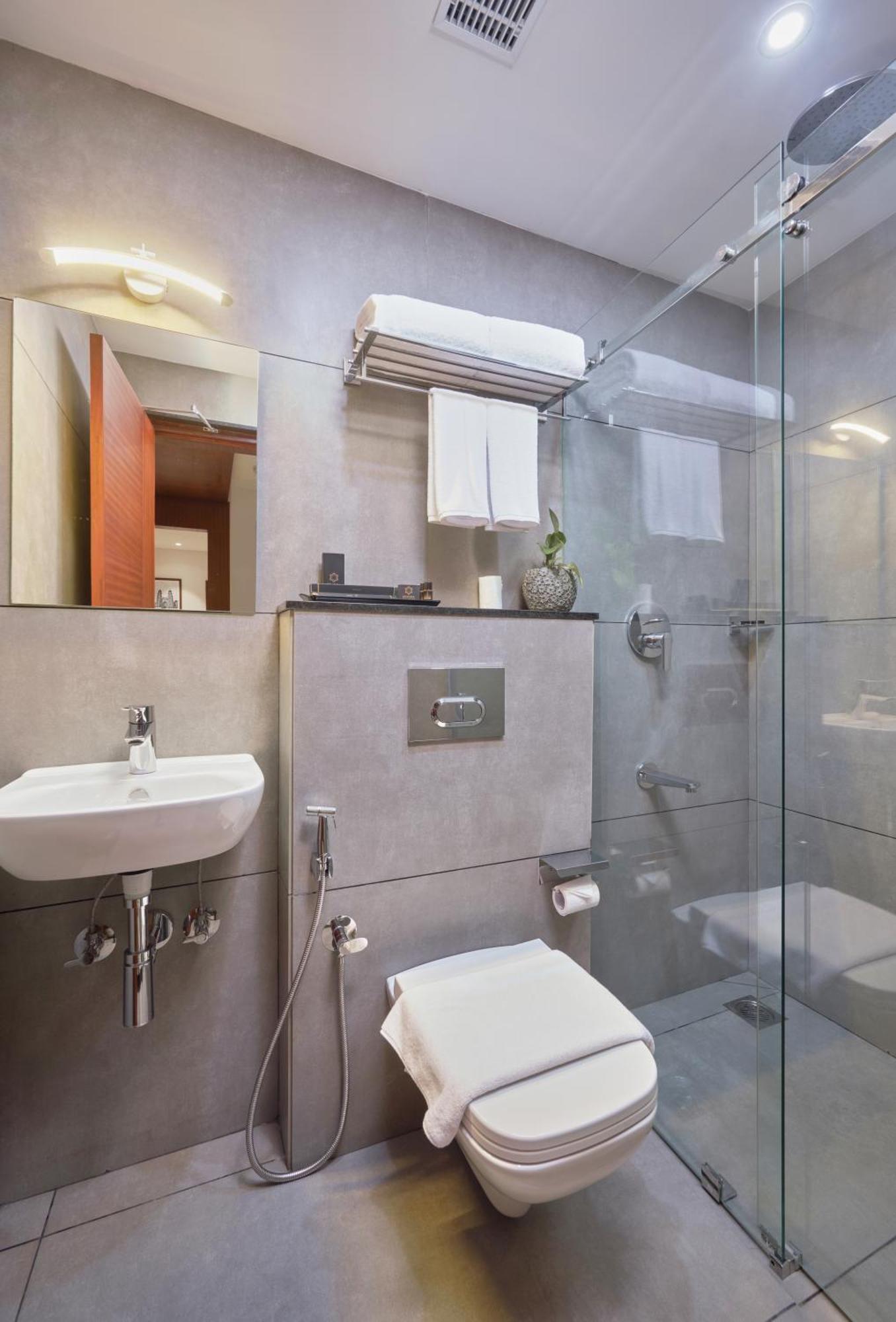 Hotel Q-white Crescent *