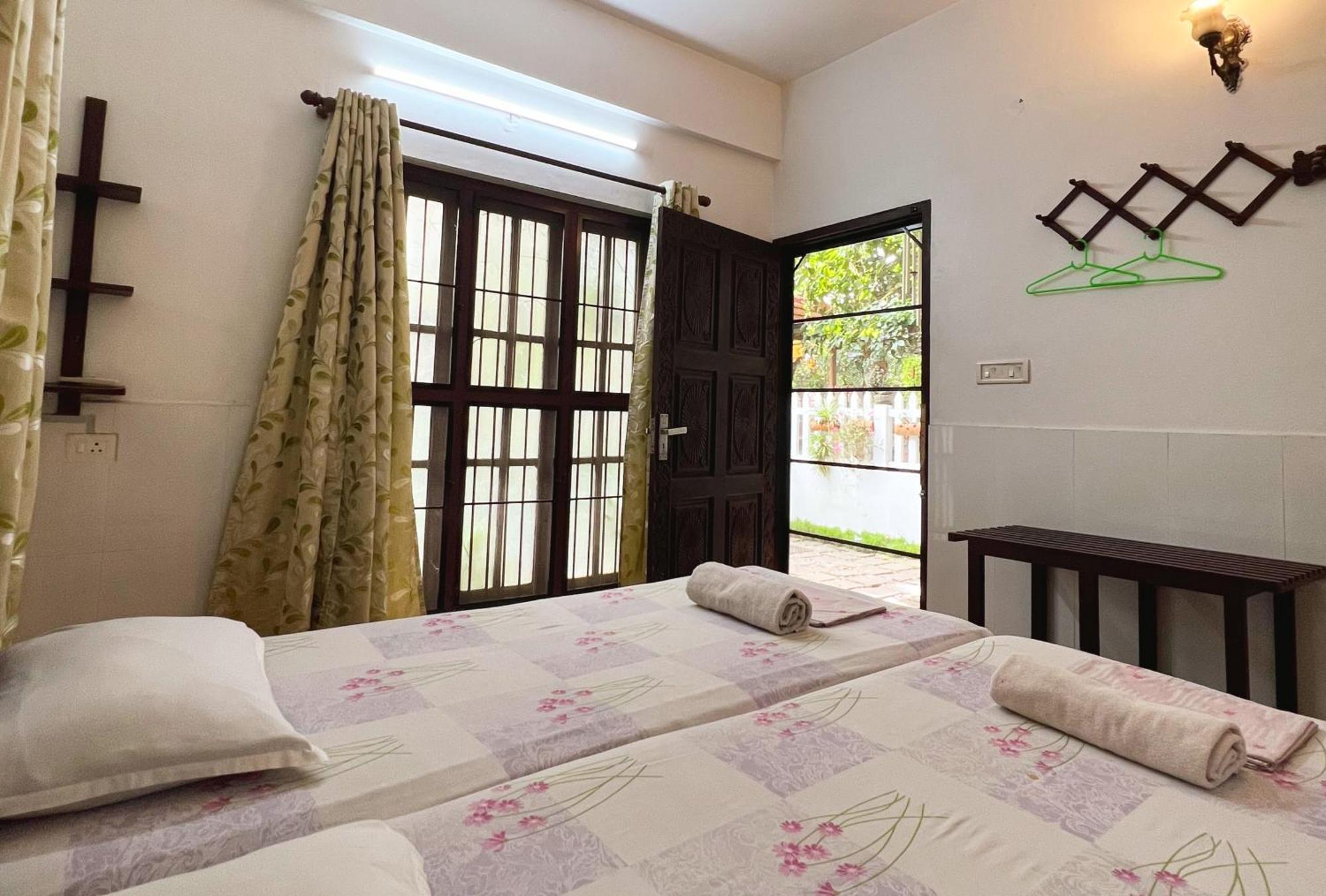 Homestay Reds Residency -