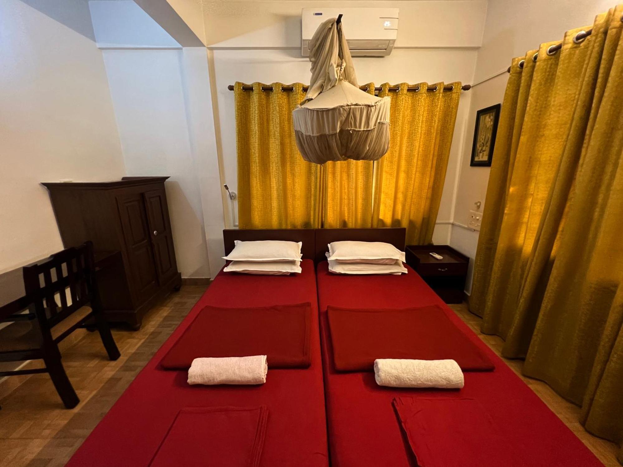 Reds Residency - Homestay