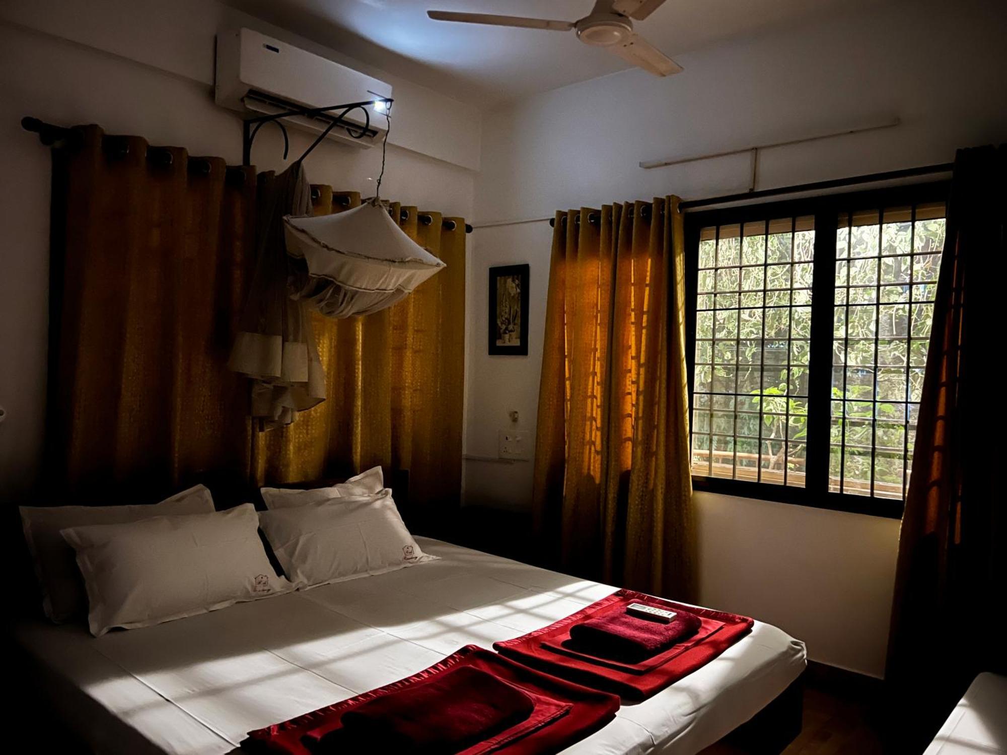 Homestay Reds Residency - Kochi