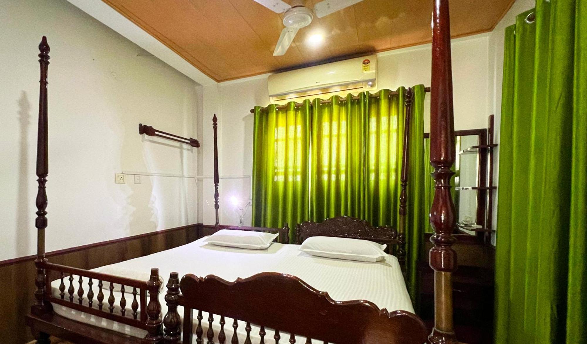 Reds Residency - Homestay *