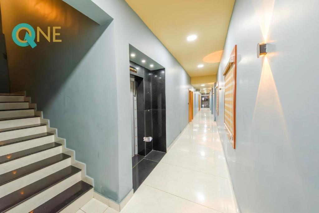 Glitz Q One - Nr Ernakulam Junction