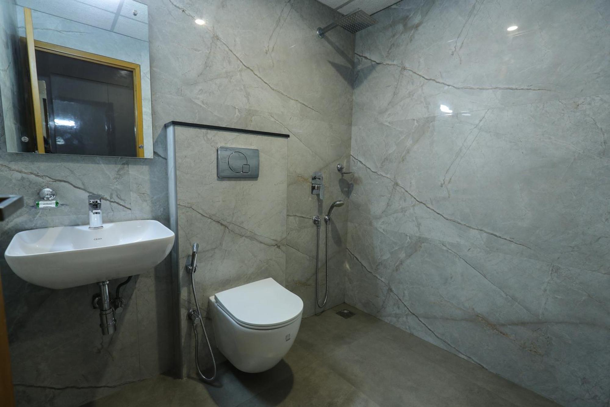 D-luxe 3*