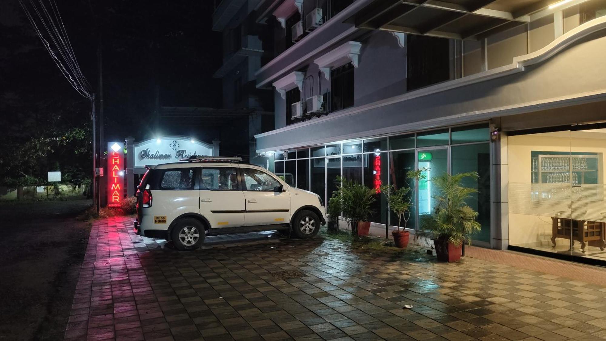 Hotel Shalimar Residency