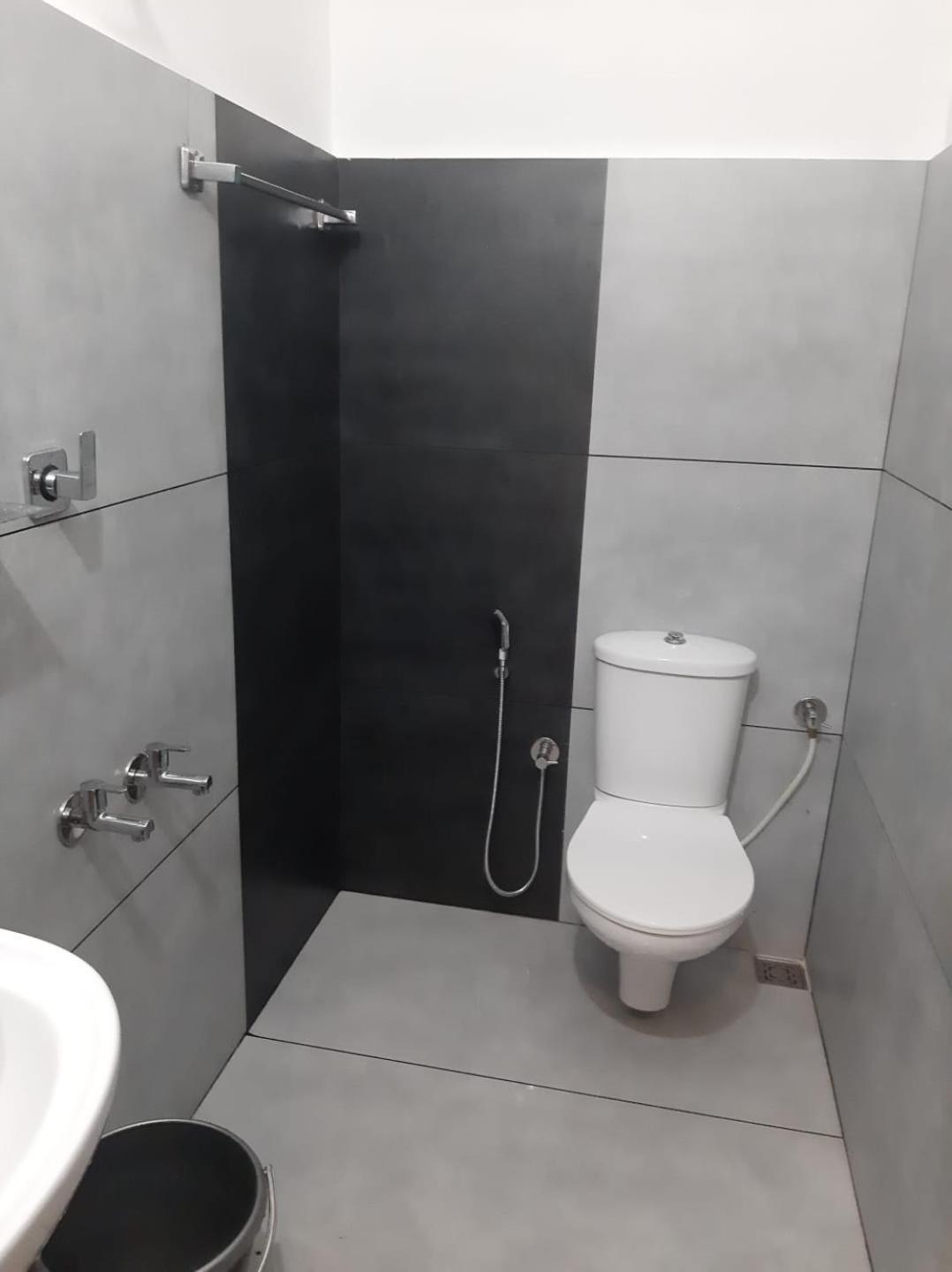 Hotel Shalimar Residency 2*