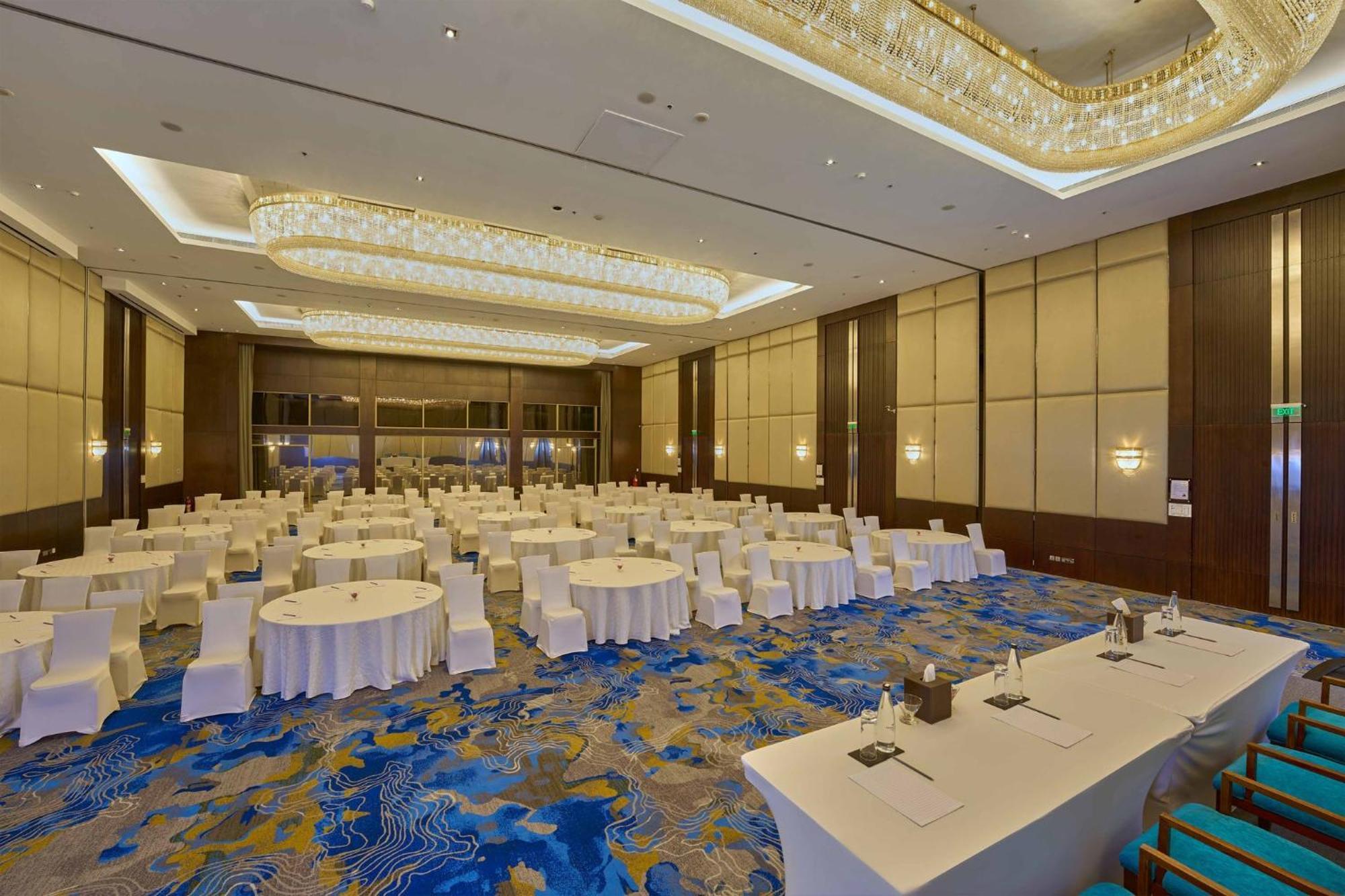 Hotel Crowne Plaza By Ihg 5*