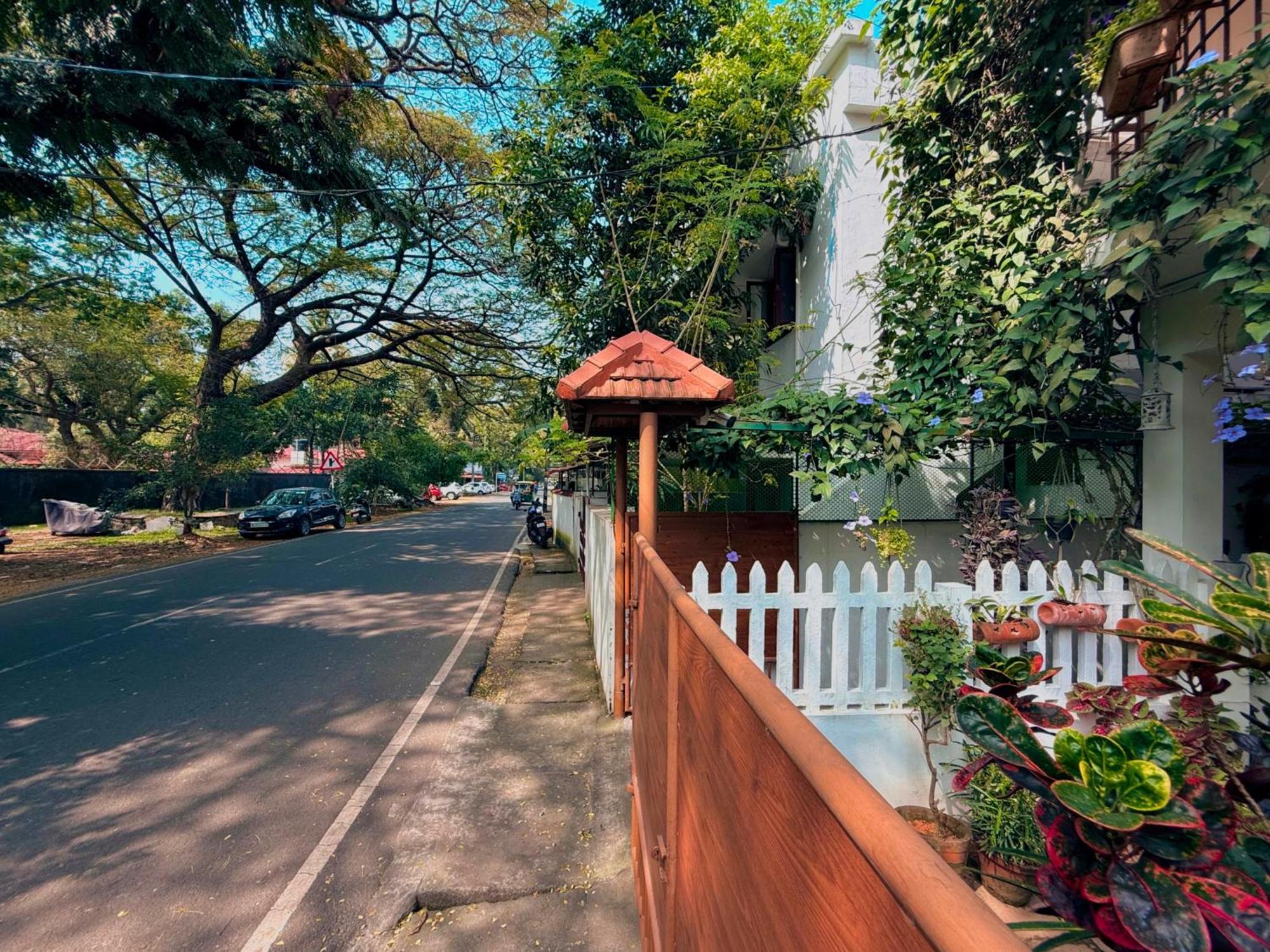 Reds Residency - Homestay Kochi