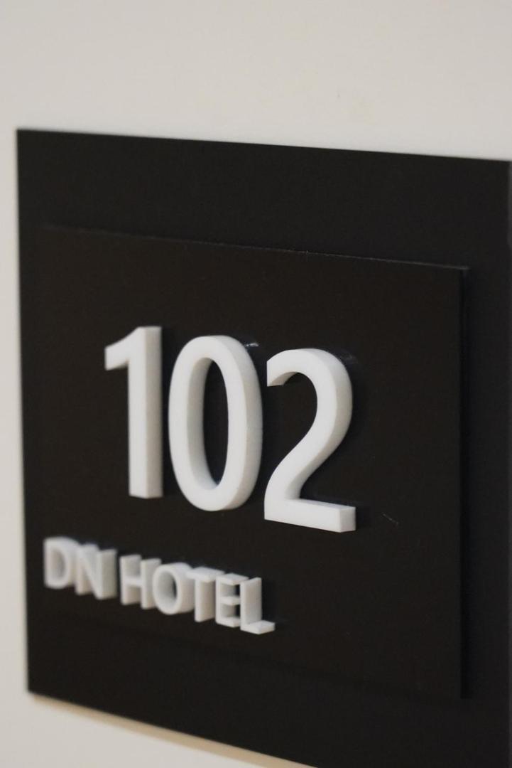 Dn 3*