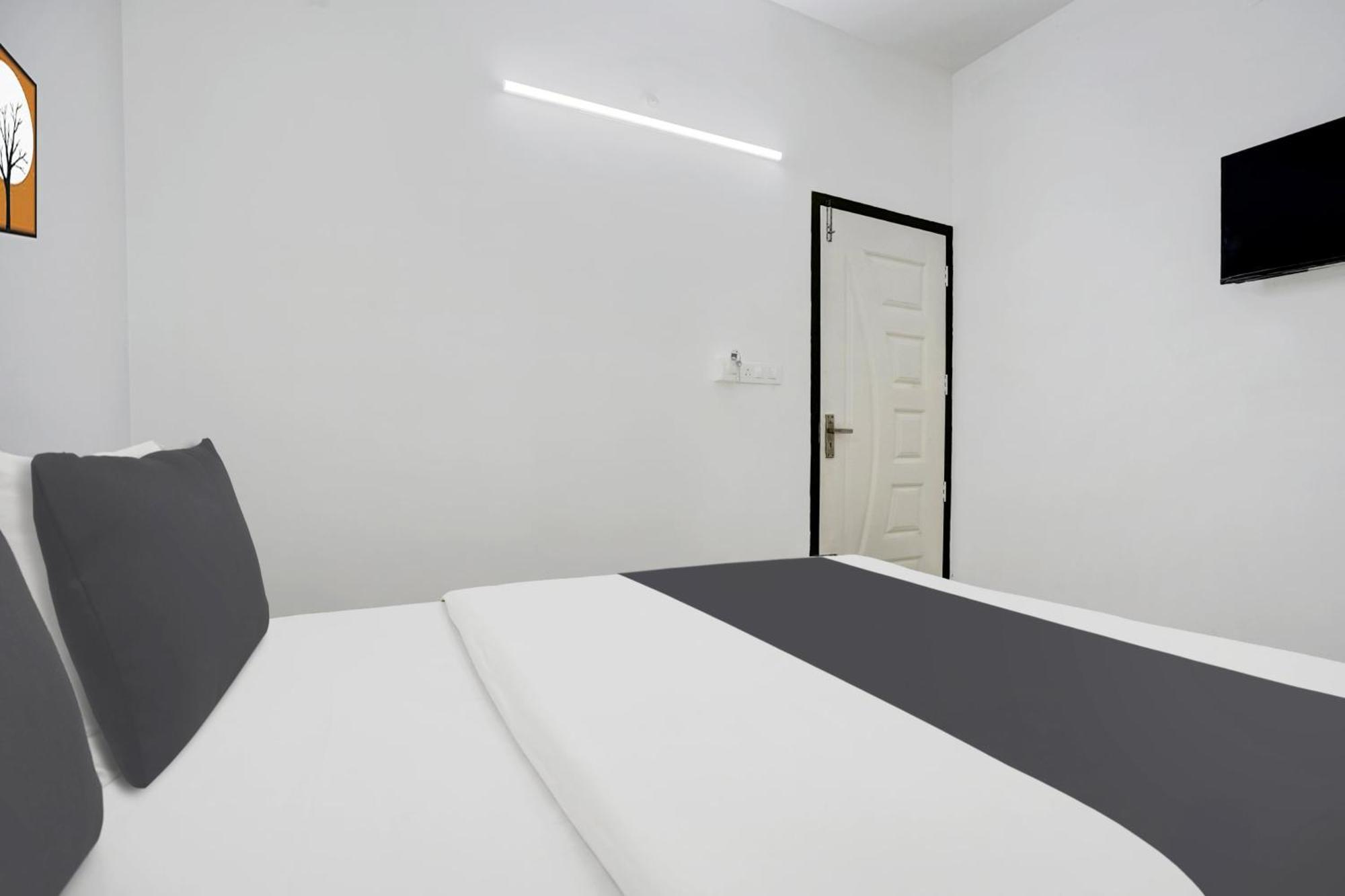 Super O Eva Residency Hotel