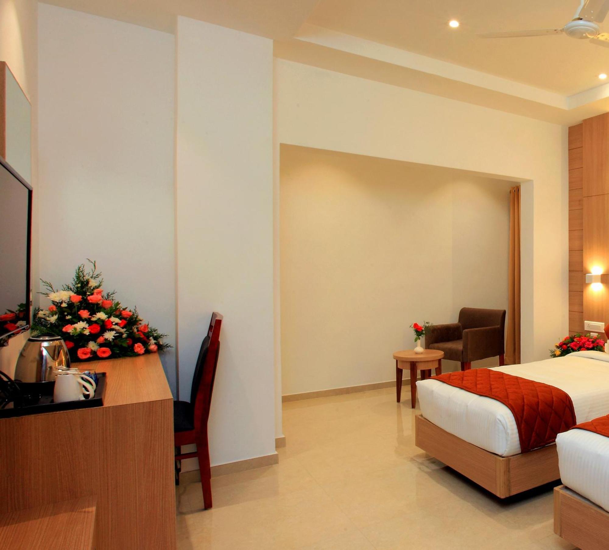 Hotel Raas Residency 4*
