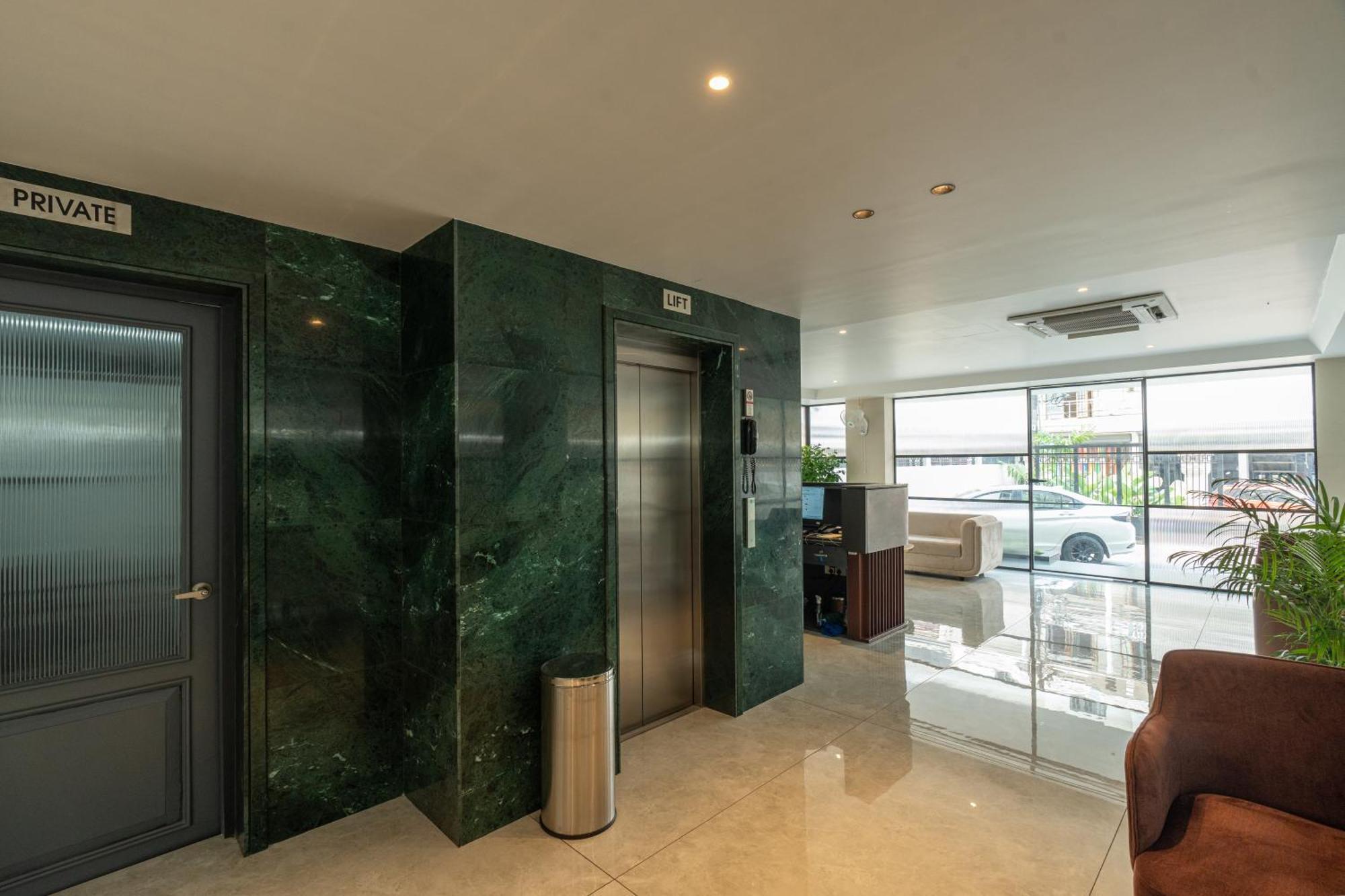 Hotel Court 11 By Dimora Kochi