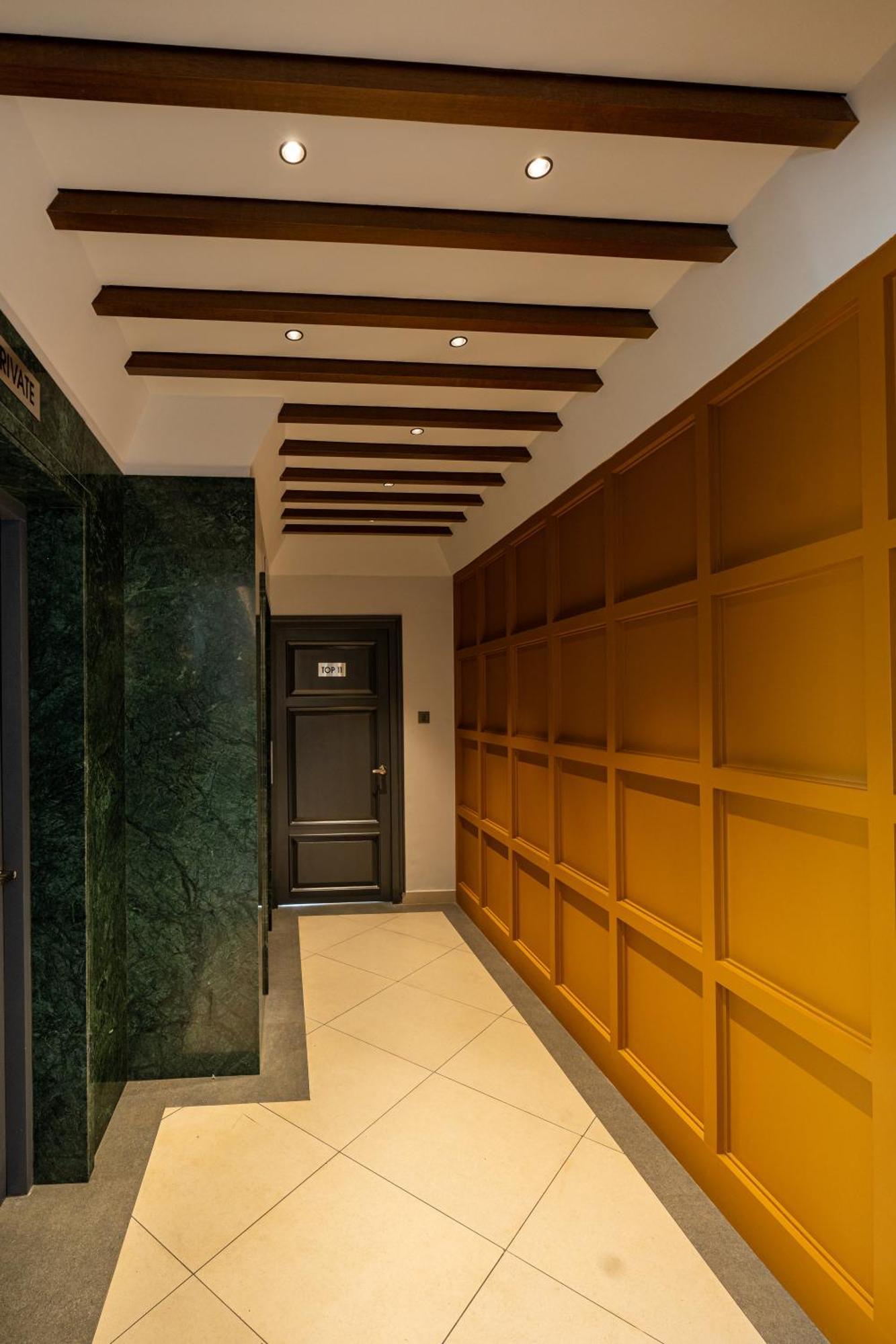 Court 11 By Dimora Hotel