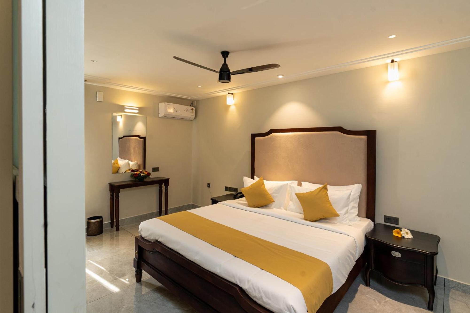 Hotel Court 11 By Dimora Kochi