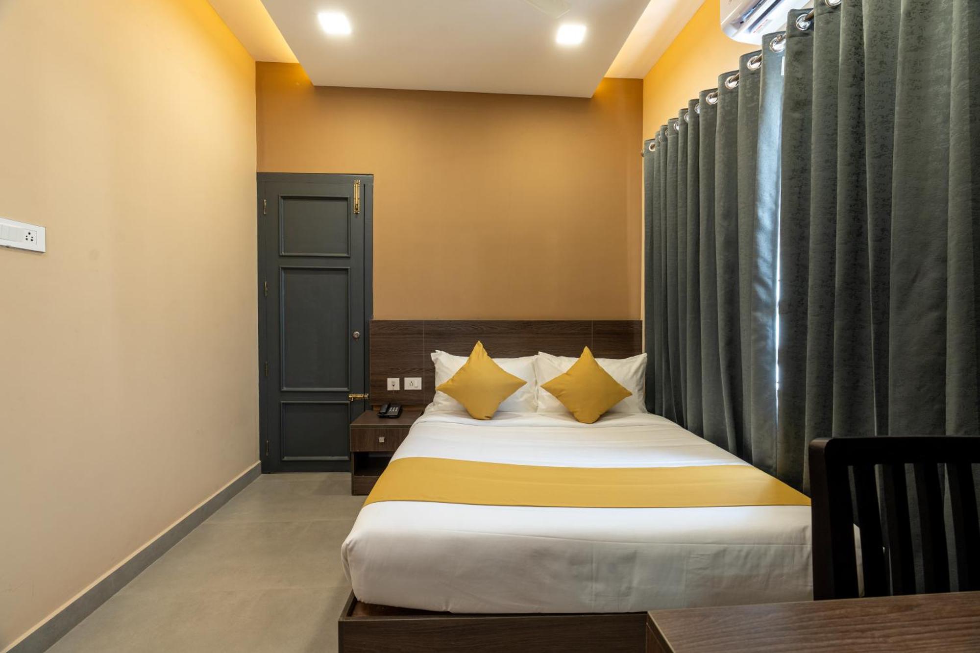 Court 11 By Dimora Hotel 3*