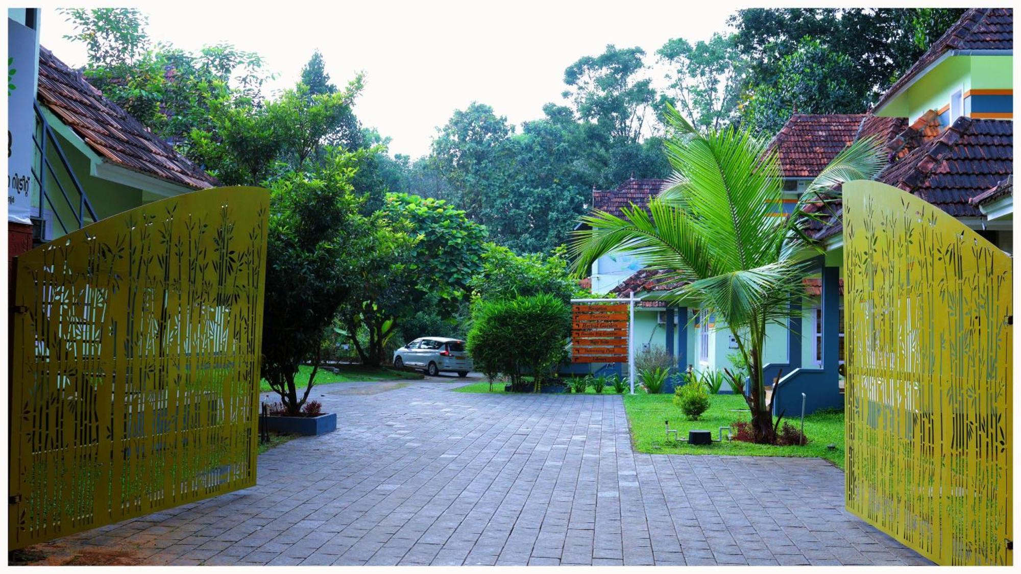 Vajra Ayurveda And Yoga Retreat Kochi