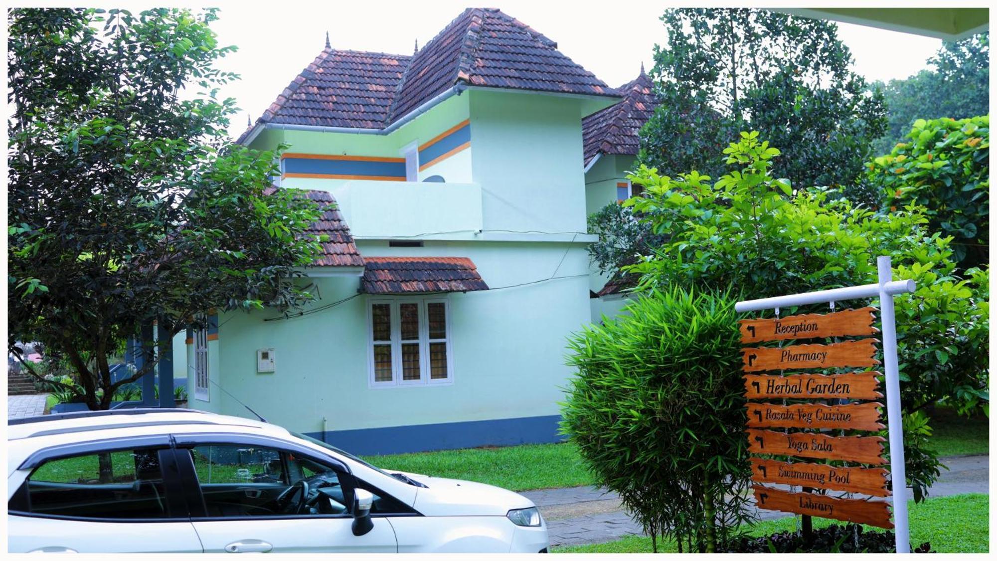 Vajra Ayurveda And Yoga Retreat Aparthotel