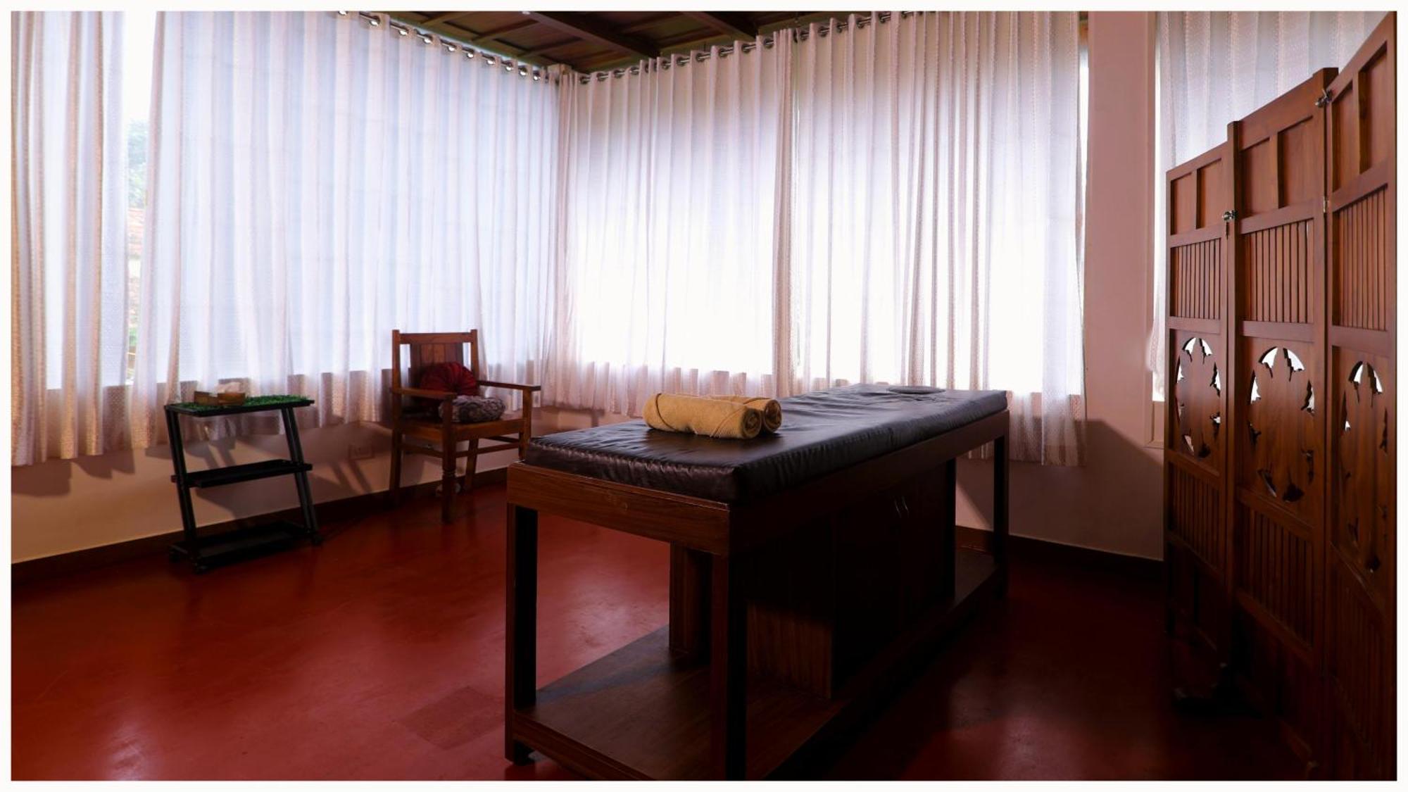Aparthotel Vajra Ayurveda And Yoga Retreat Kochi